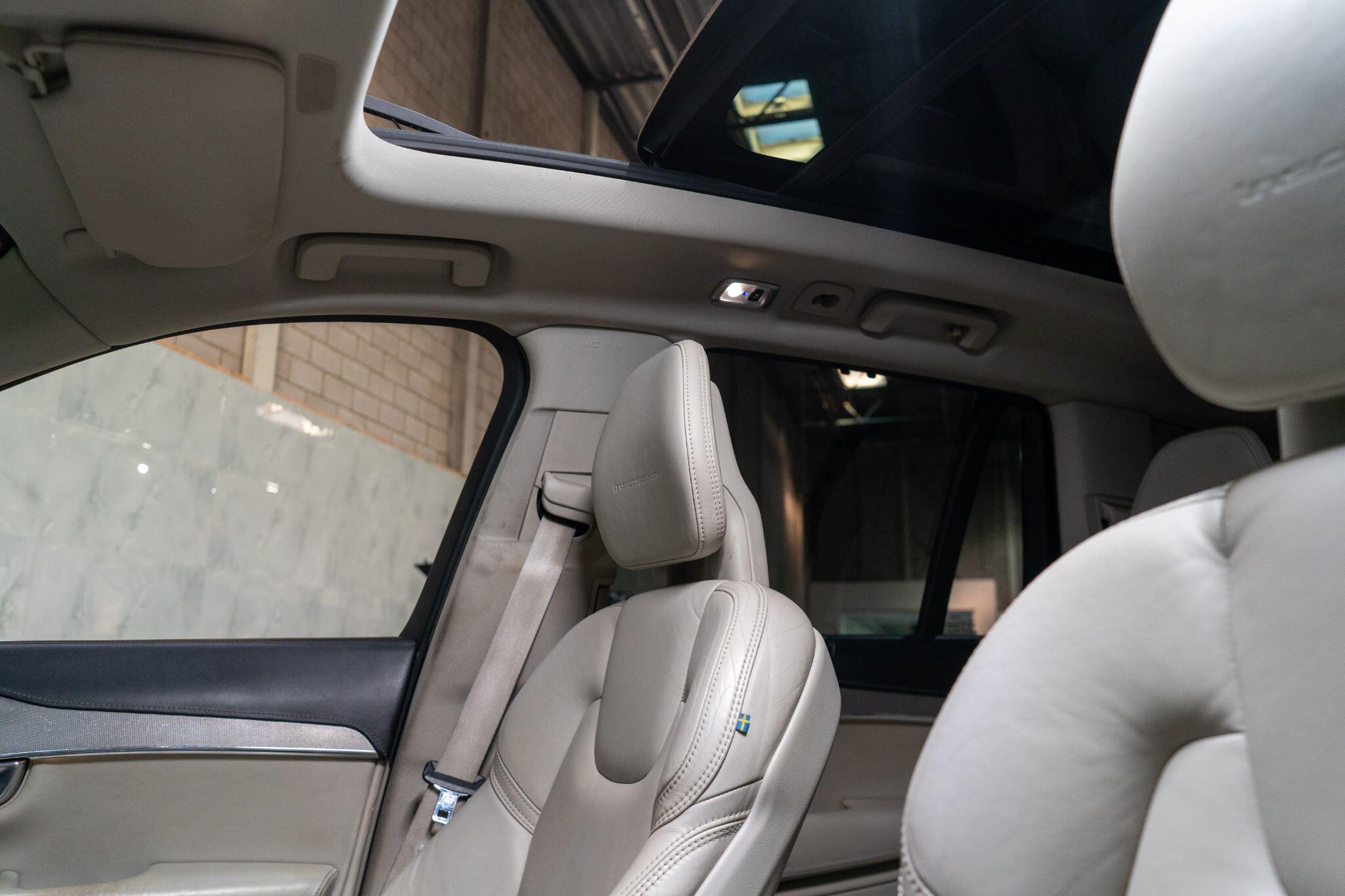 Volvo XC90 view 37