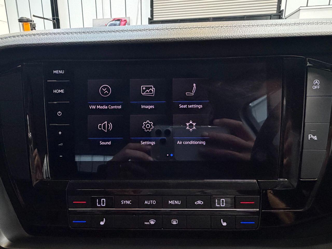 Volkswagen Touareg view 27