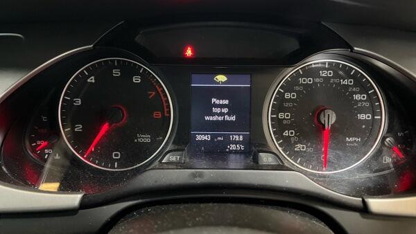 Audi A4 Avant view 12
