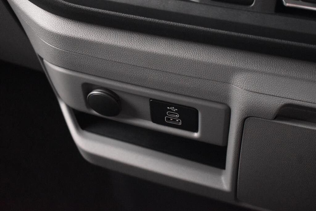 Ford Transit Custom view 62