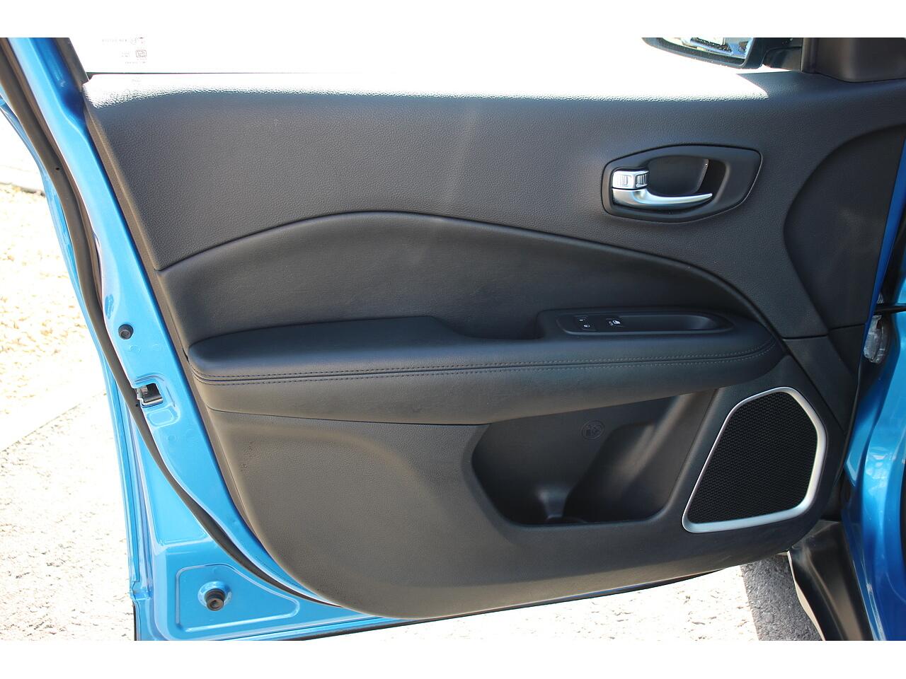 Jeep Compass view 35