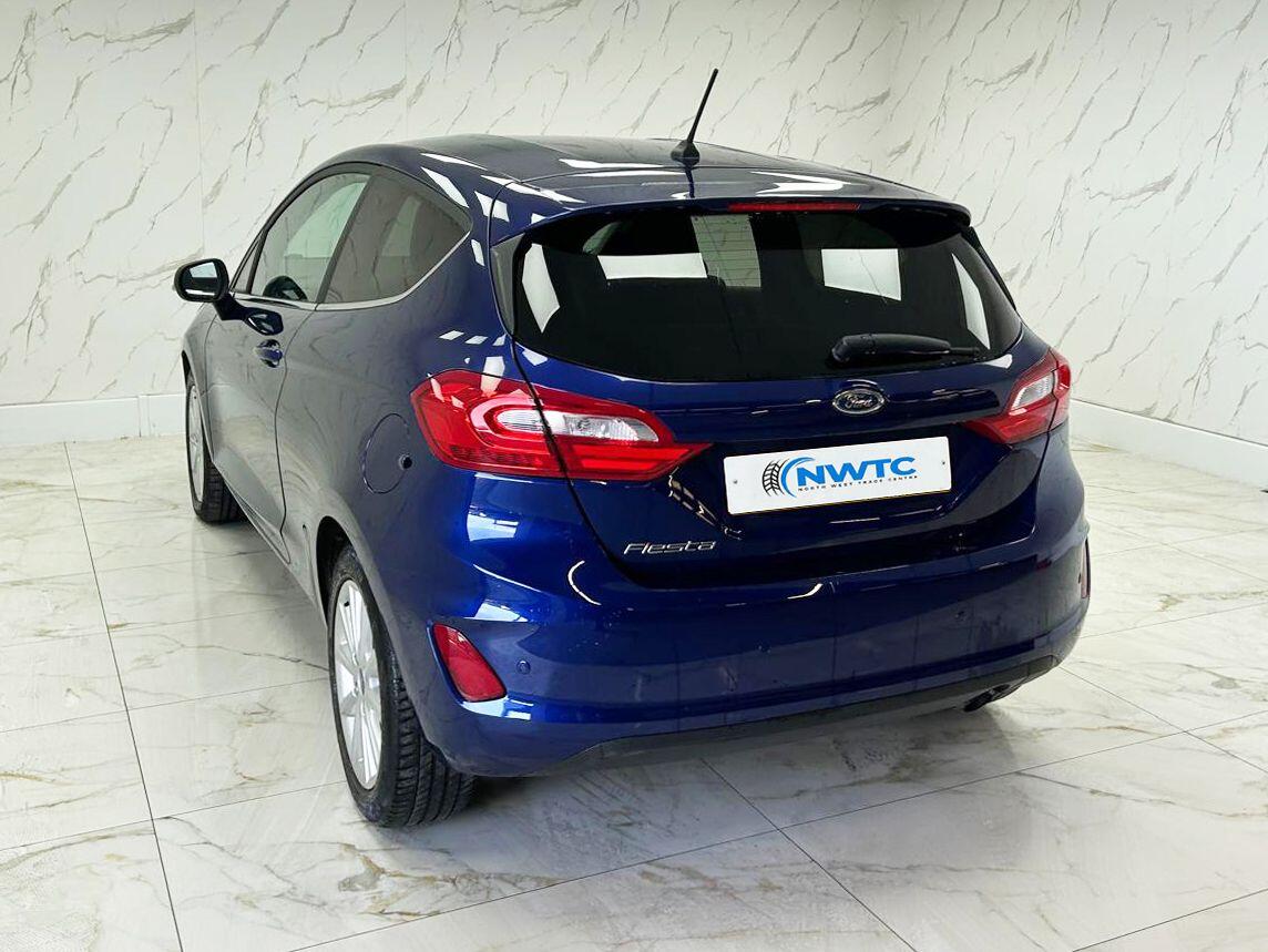 Ford Fiesta view 9