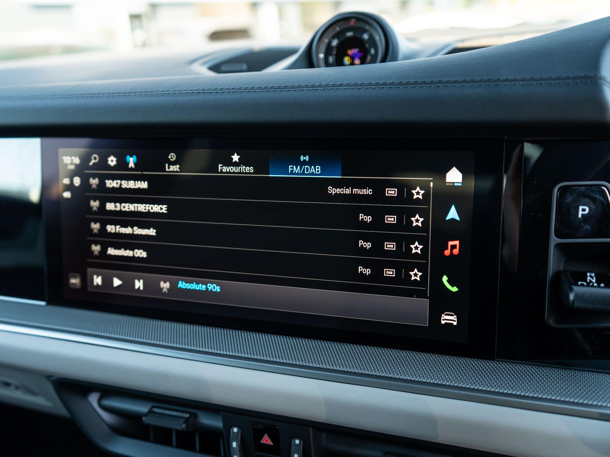 Porsche Cayenne view 39