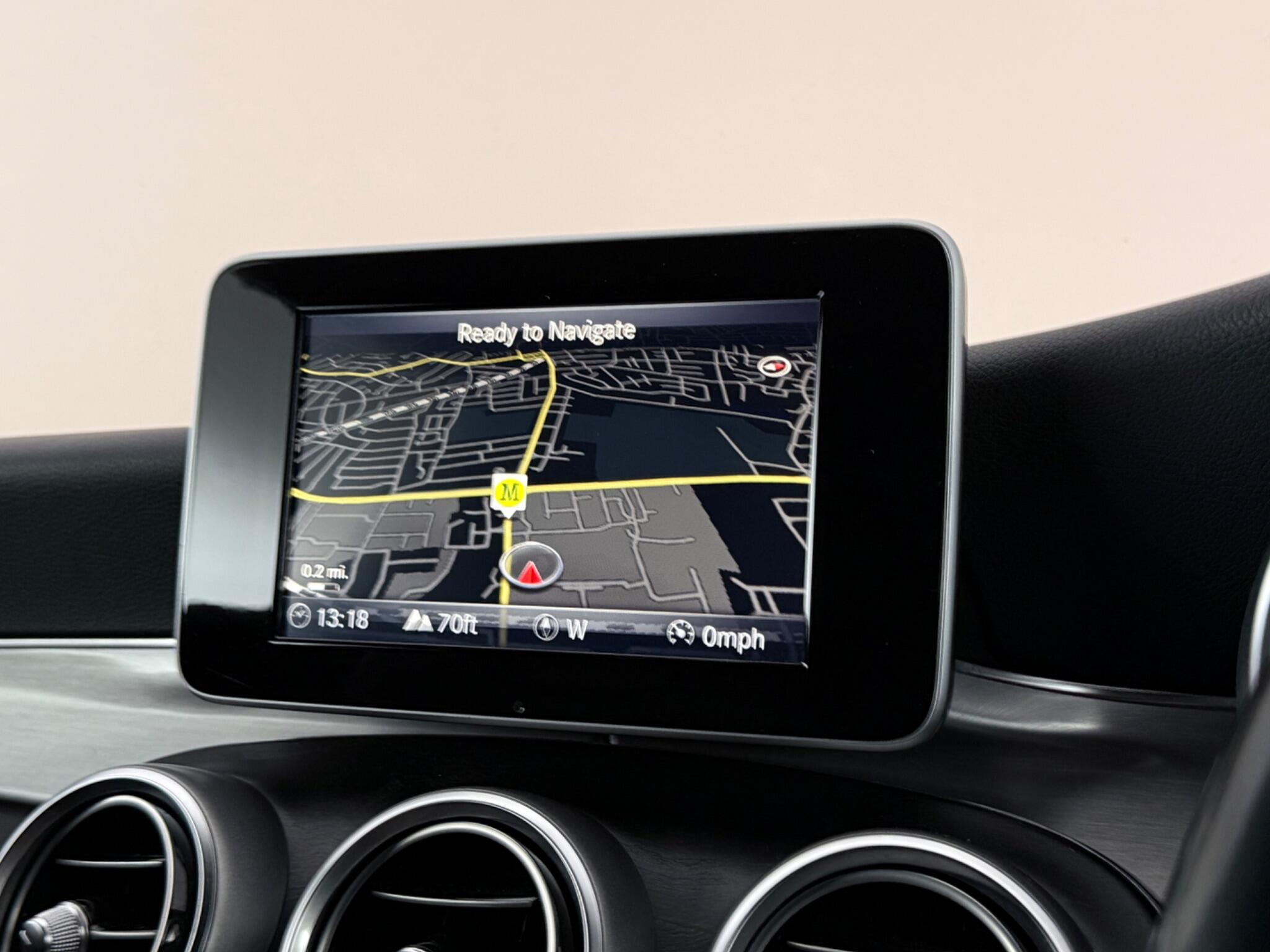 Mercedes-Benz C-Class view 24