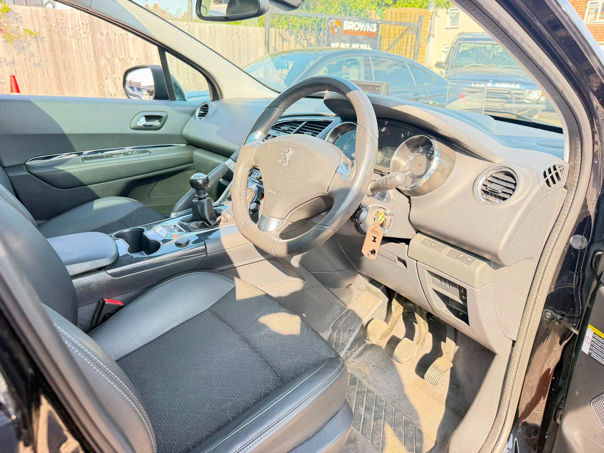 Peugeot 3008 view 11