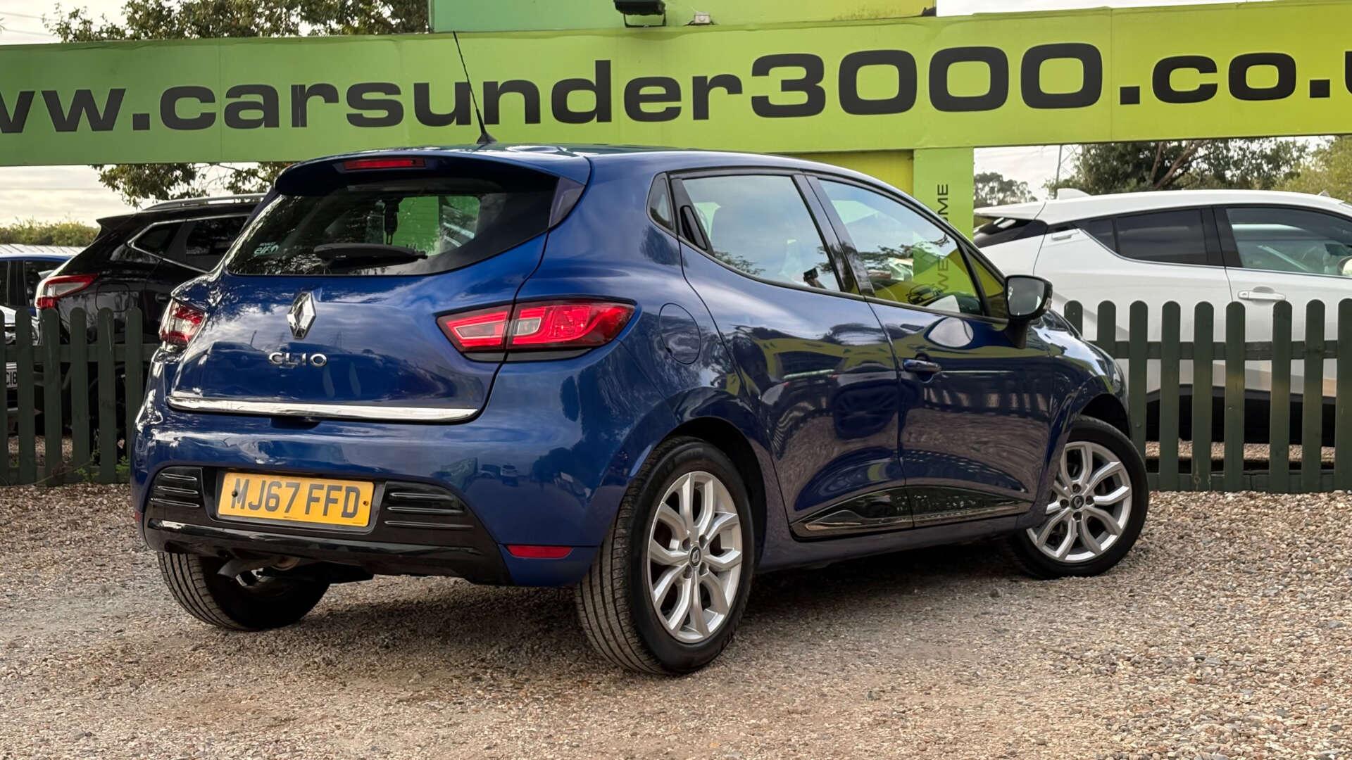 Renault Clio view 8