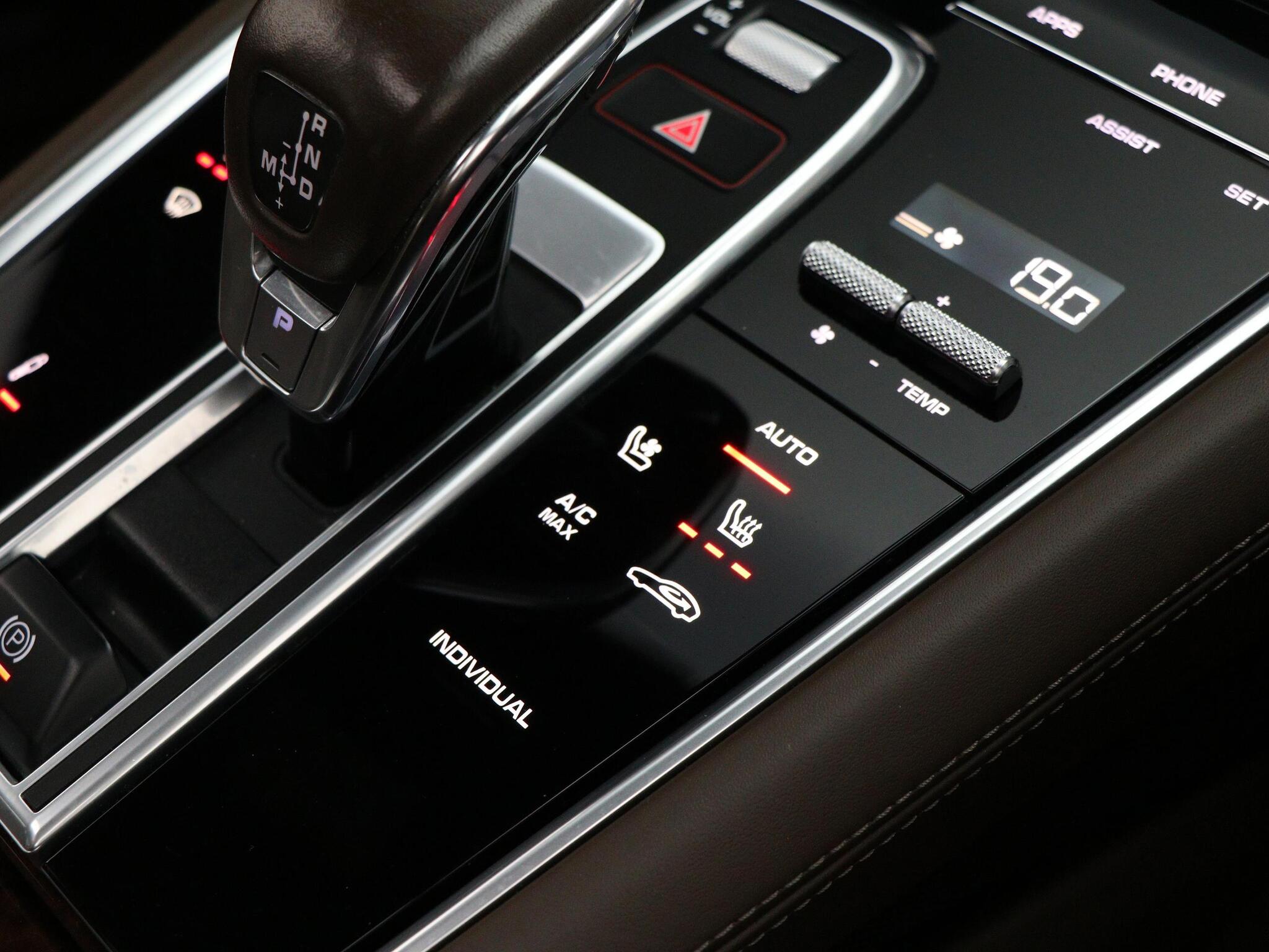Porsche Panamera view 49