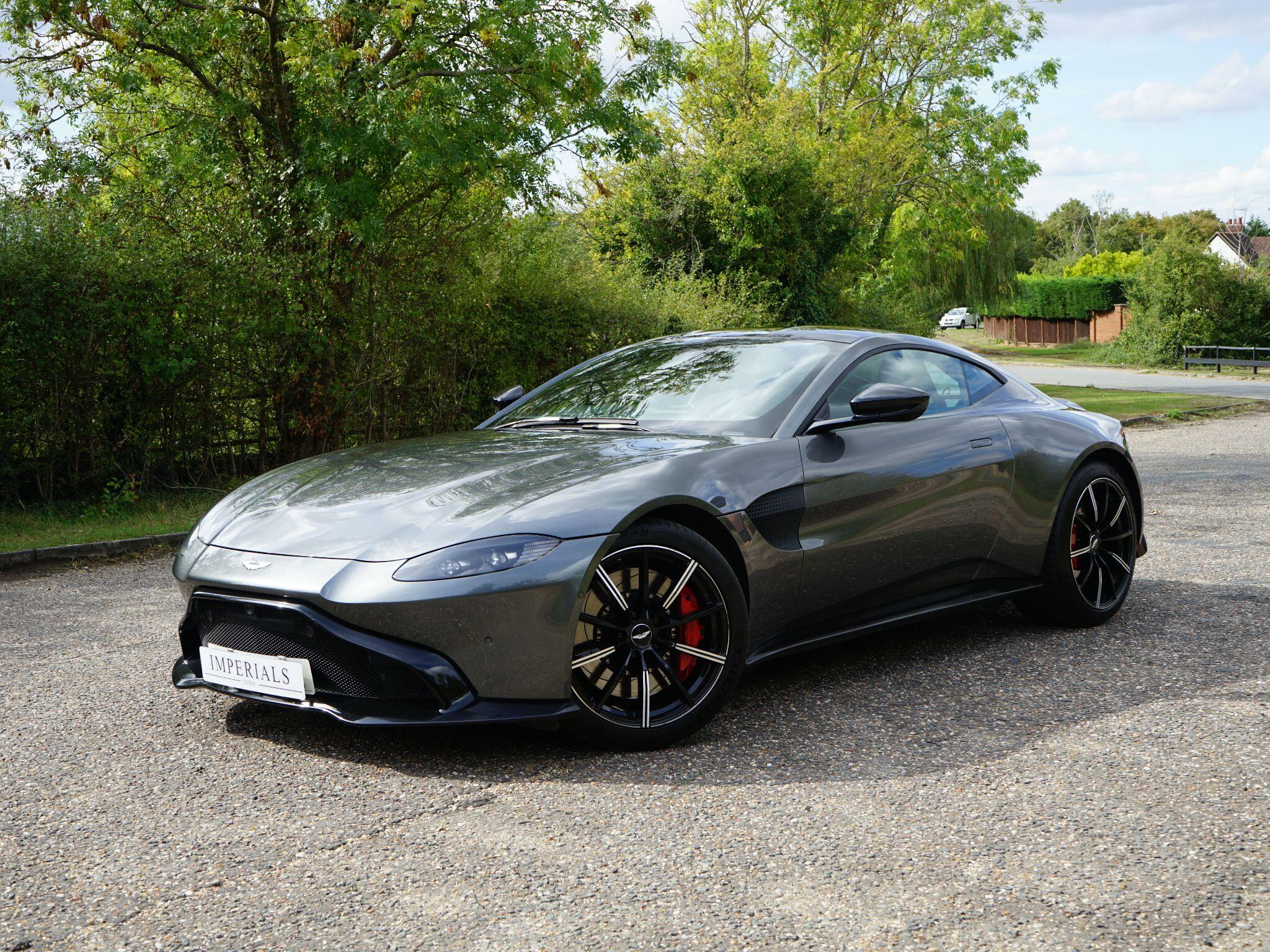 Aston Martin Vantage main image