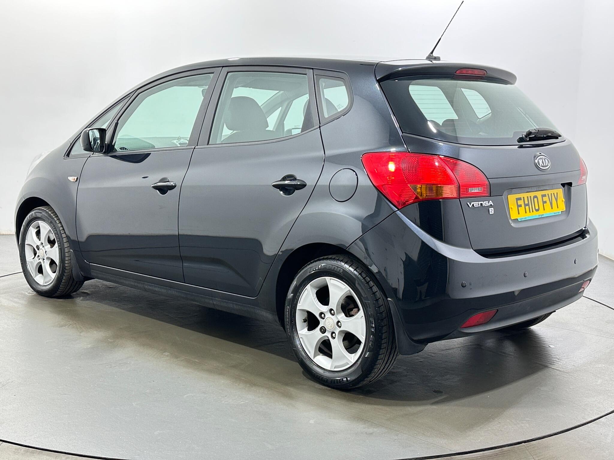 Kia Venga view 6