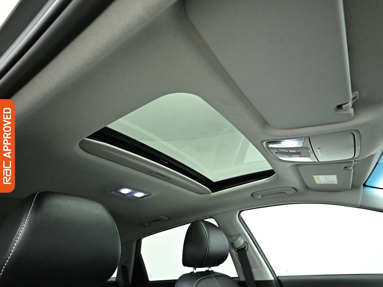 Kia Niro view 3