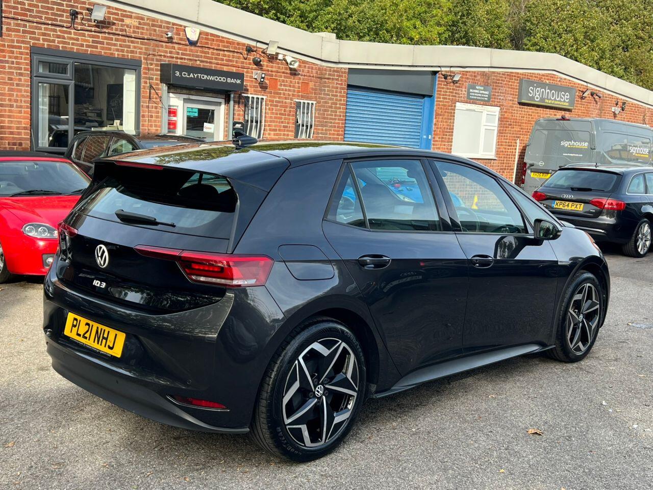 Volkswagen Id.3 view 4