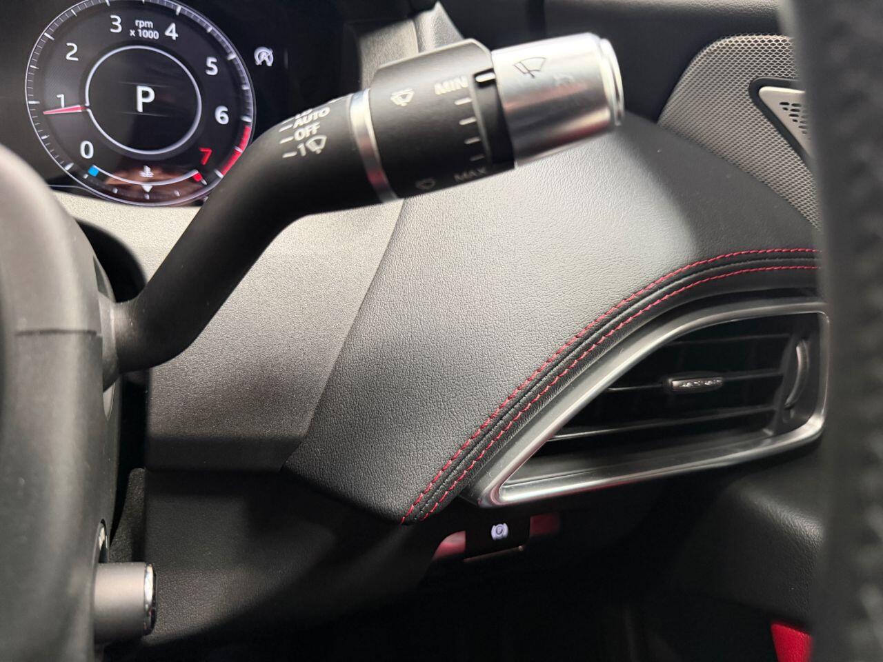 Jaguar Xe view 44