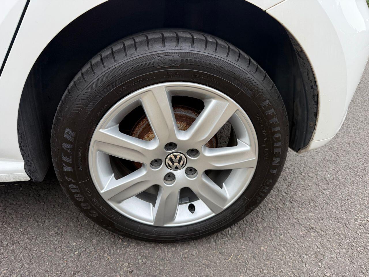 Volkswagen Polo view 26