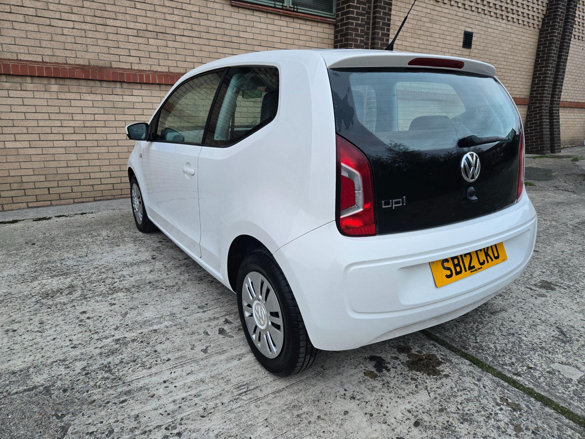 2012 Volkswagen up! image 7