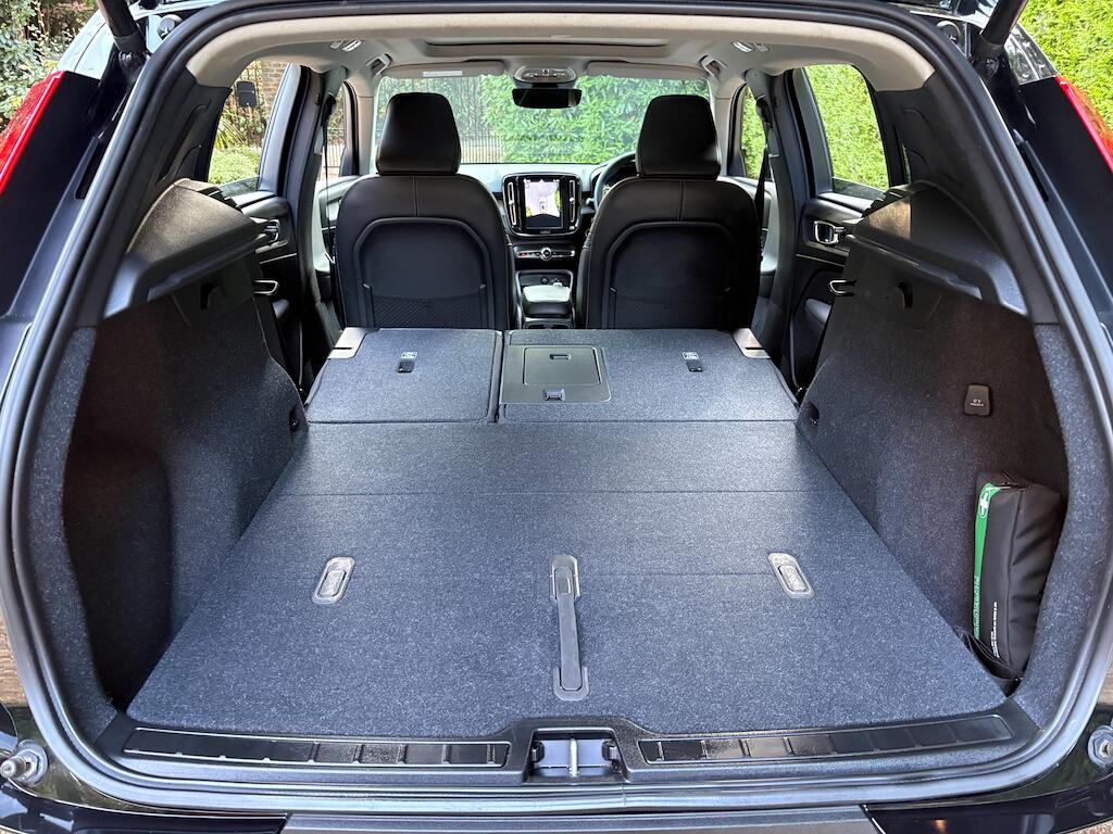 Volvo XC40 view 39