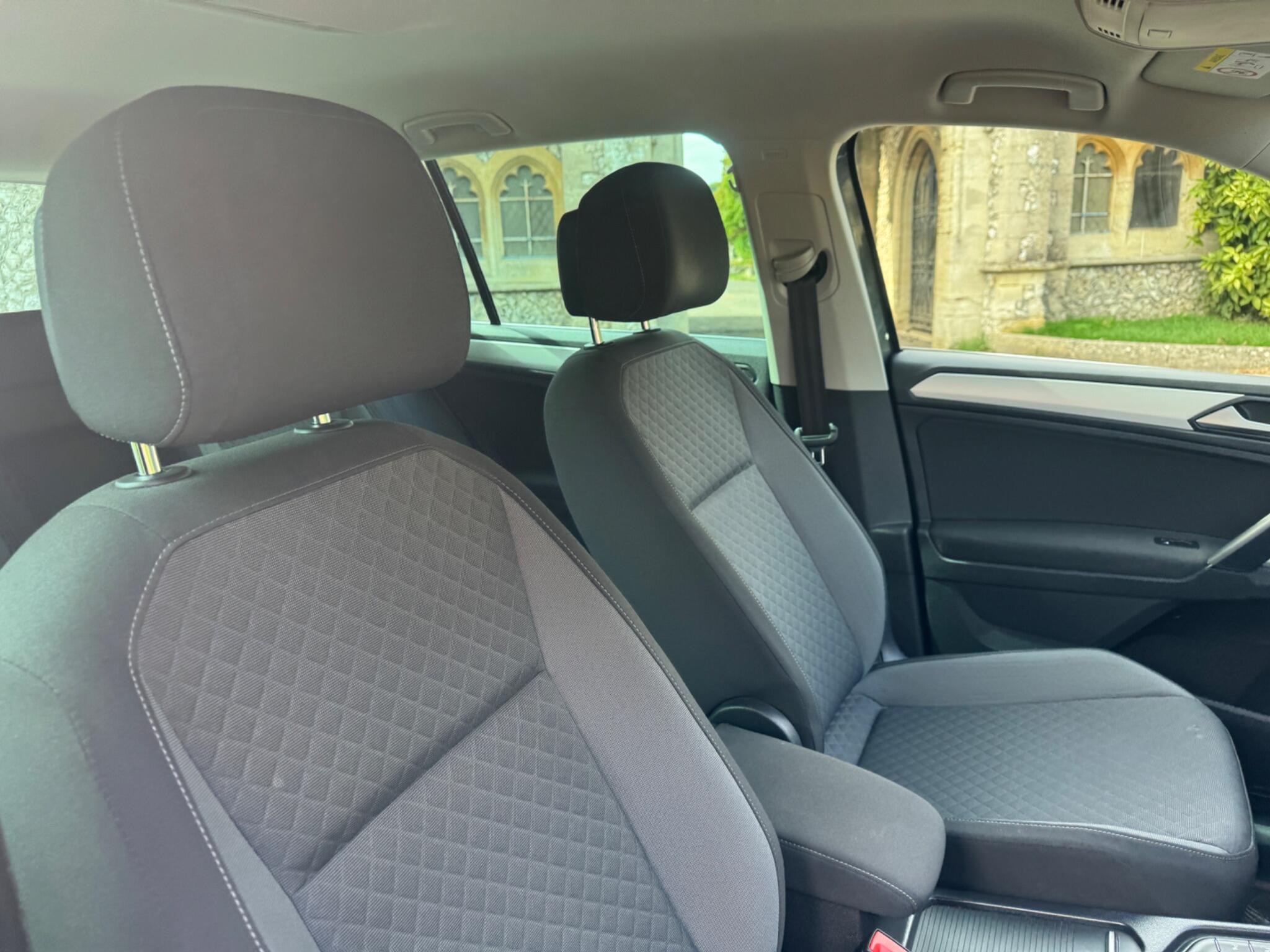 Volkswagen Tiguan view 31
