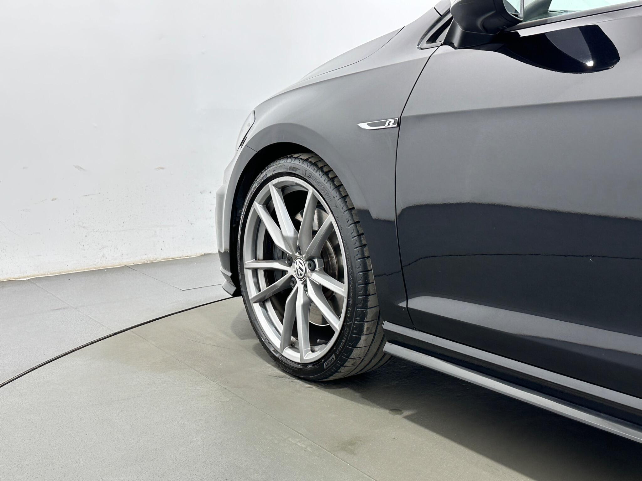 Volkswagen Golf view 51