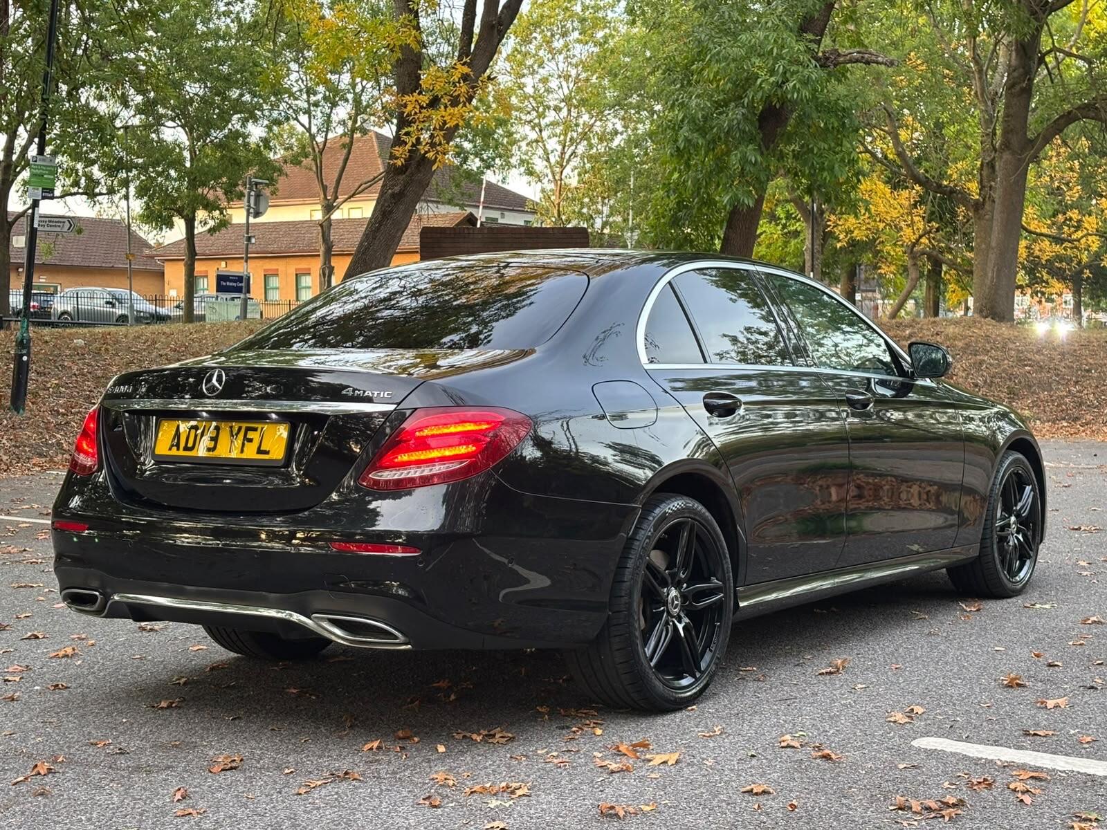 Mercedes-Benz E-Class view 3