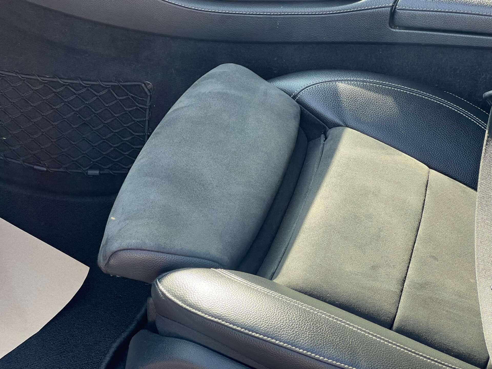 Mercedes-Benz E-Class view 52