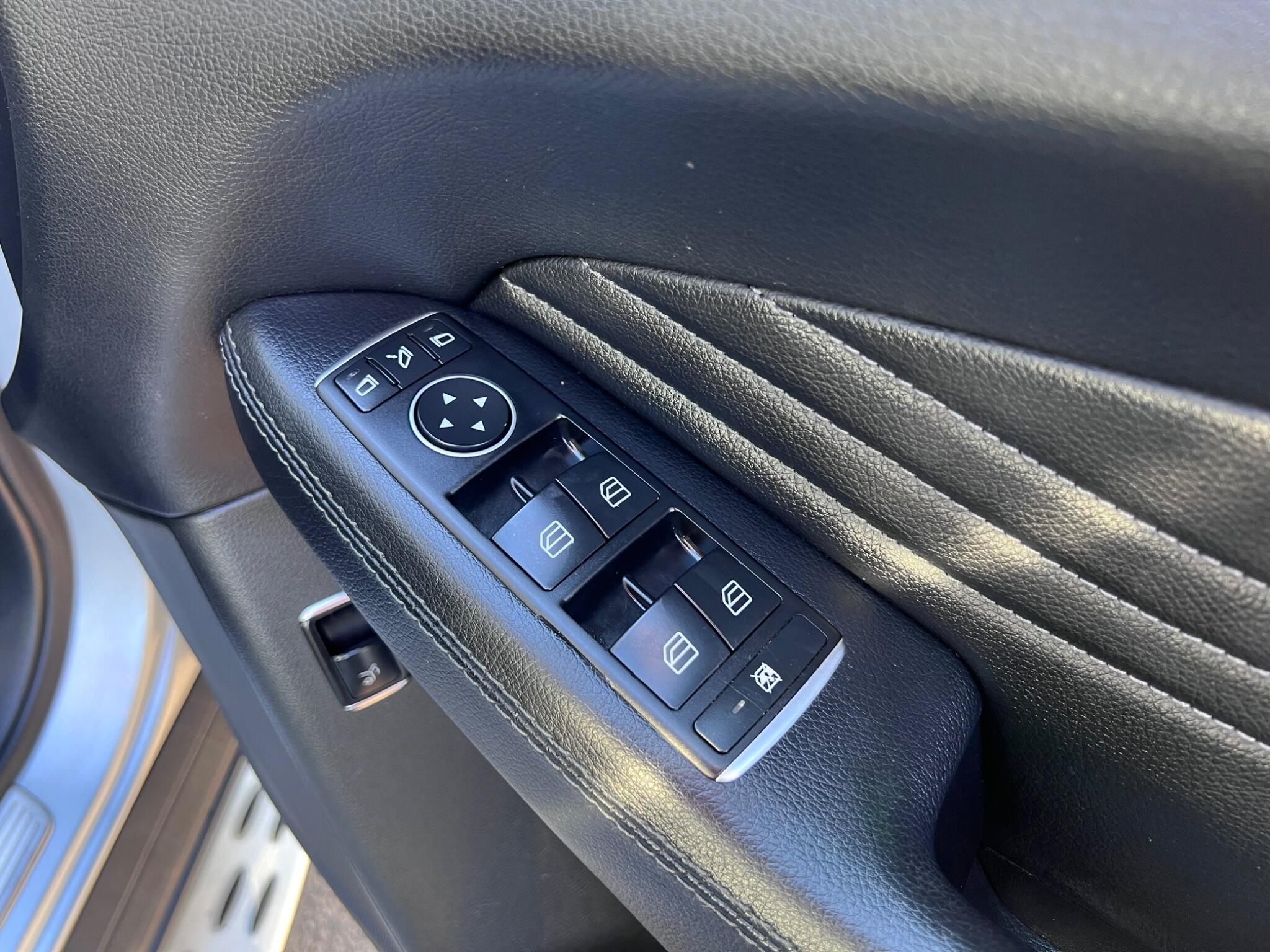 Mercedes-Benz Gle view 32