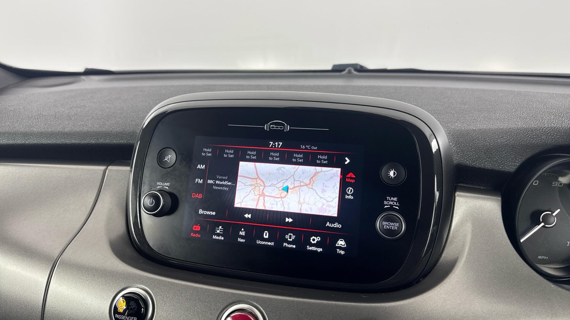 Fiat 500X view 27