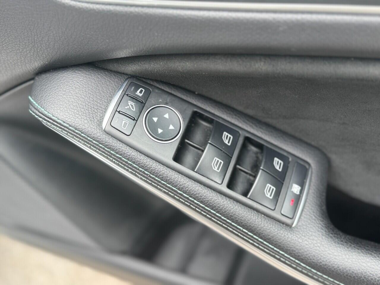 Mercedes-Benz A-Class view 27