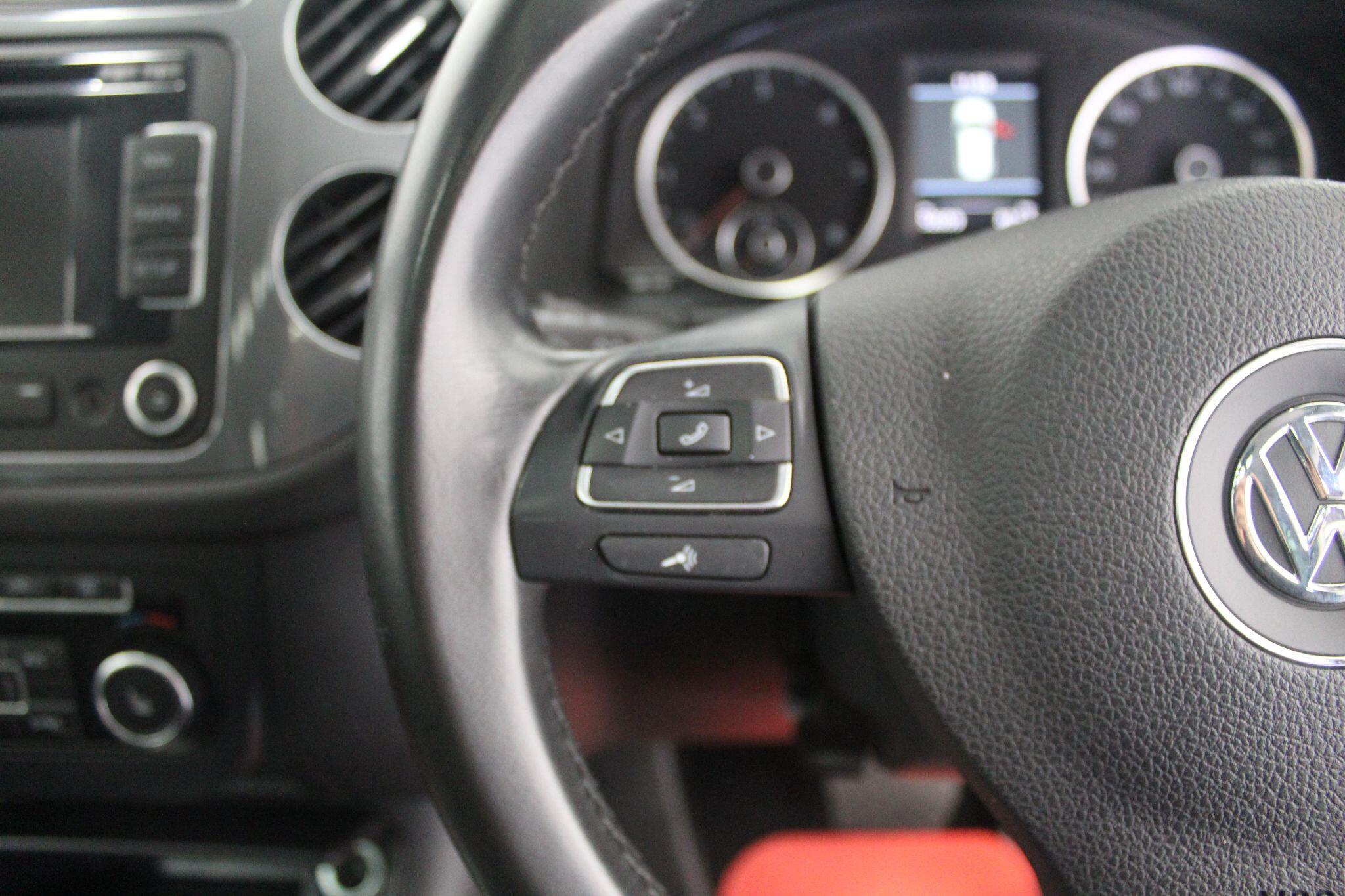 Volkswagen Tiguan view 45