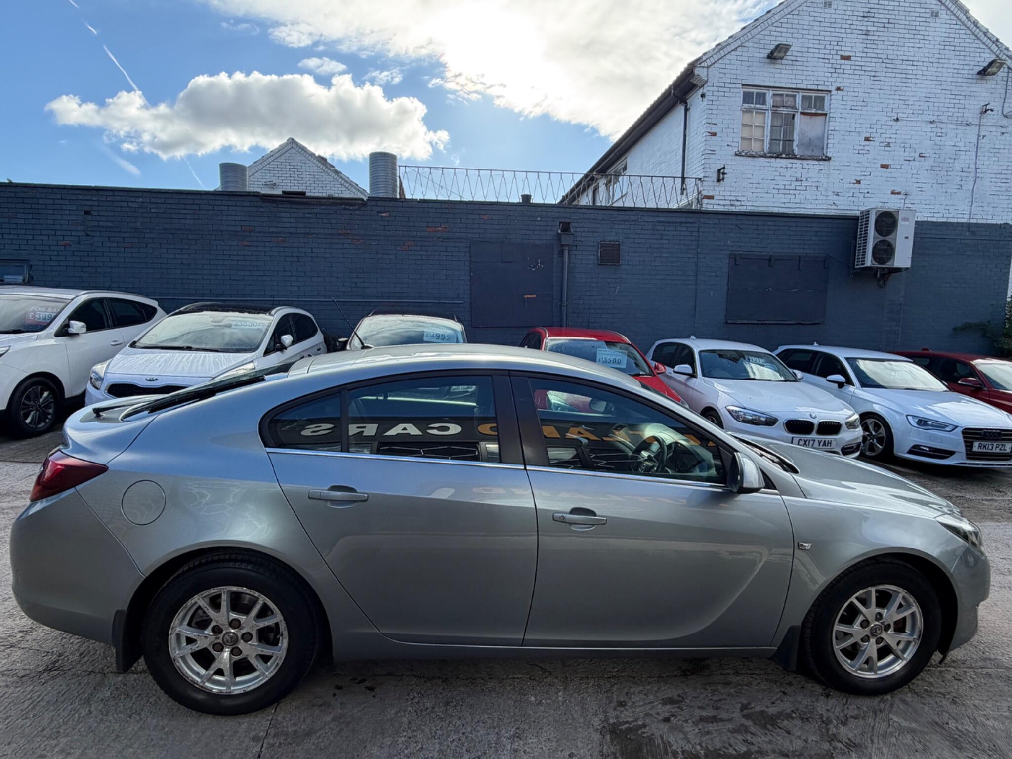 Vauxhall Insignia view 8