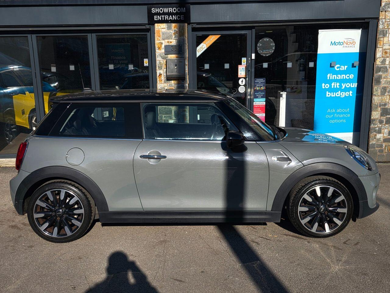 Mini Cooper view 20