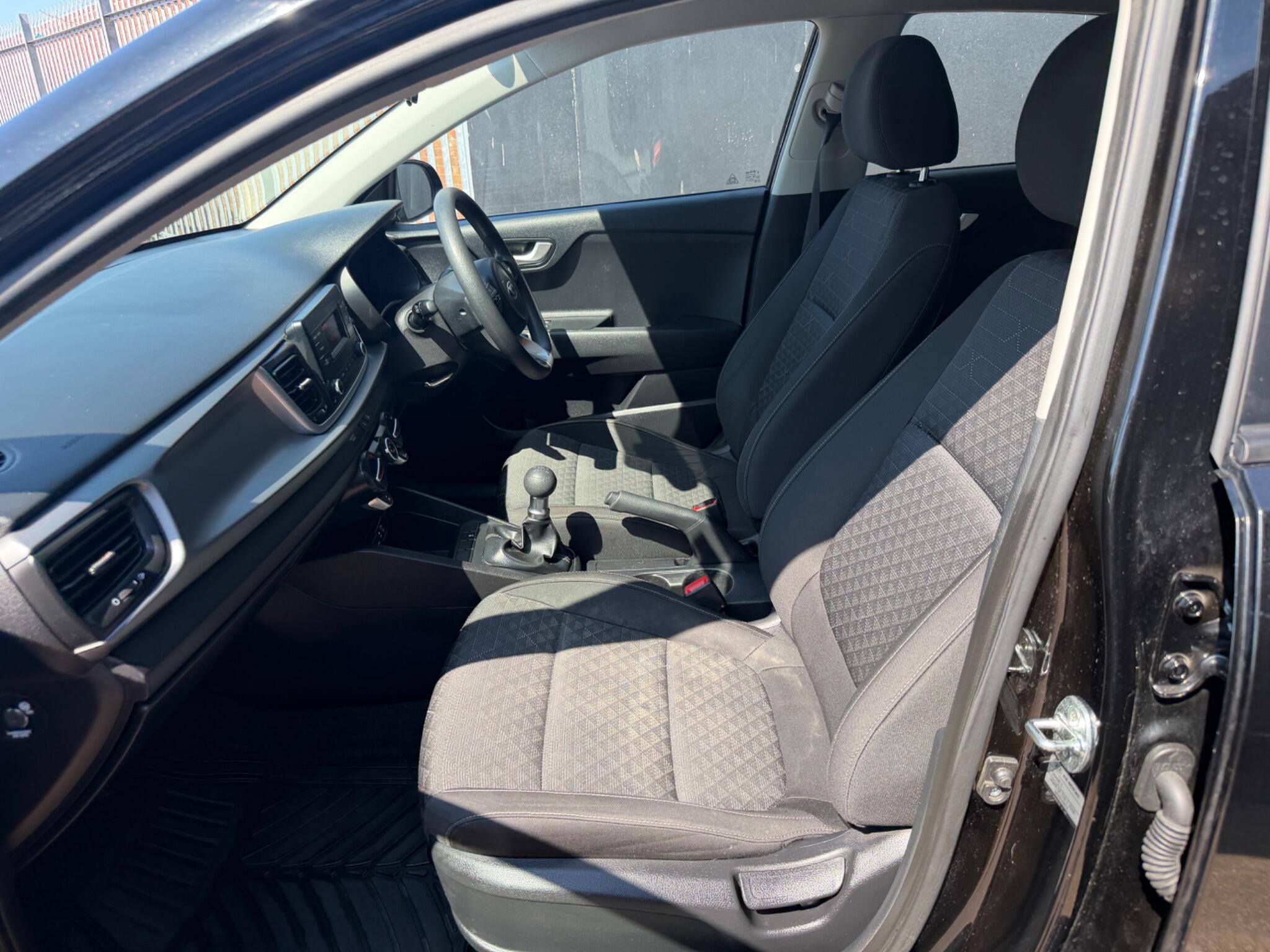 Kia Rio view 7