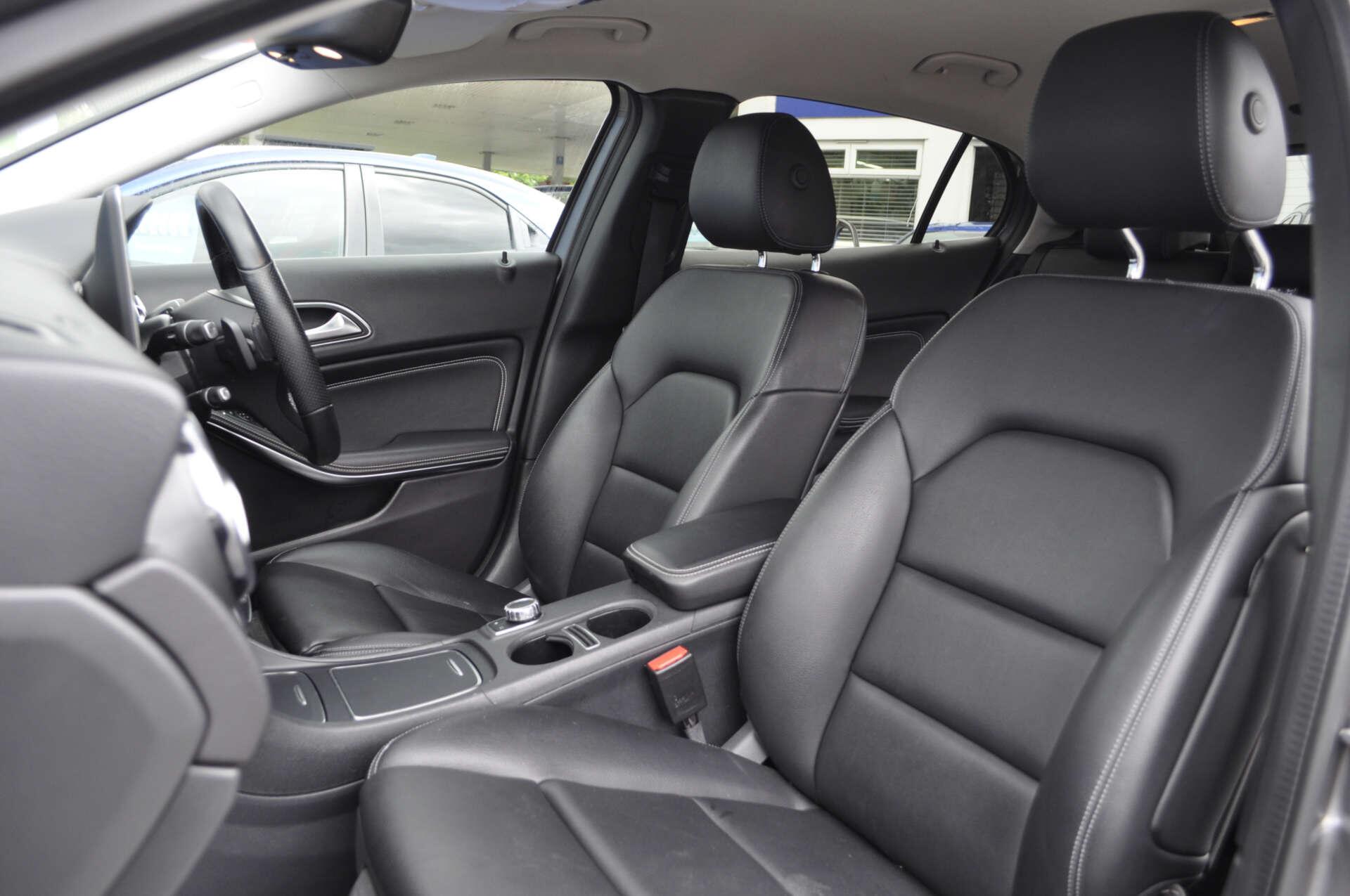 Mercedes-Benz Gla view 13