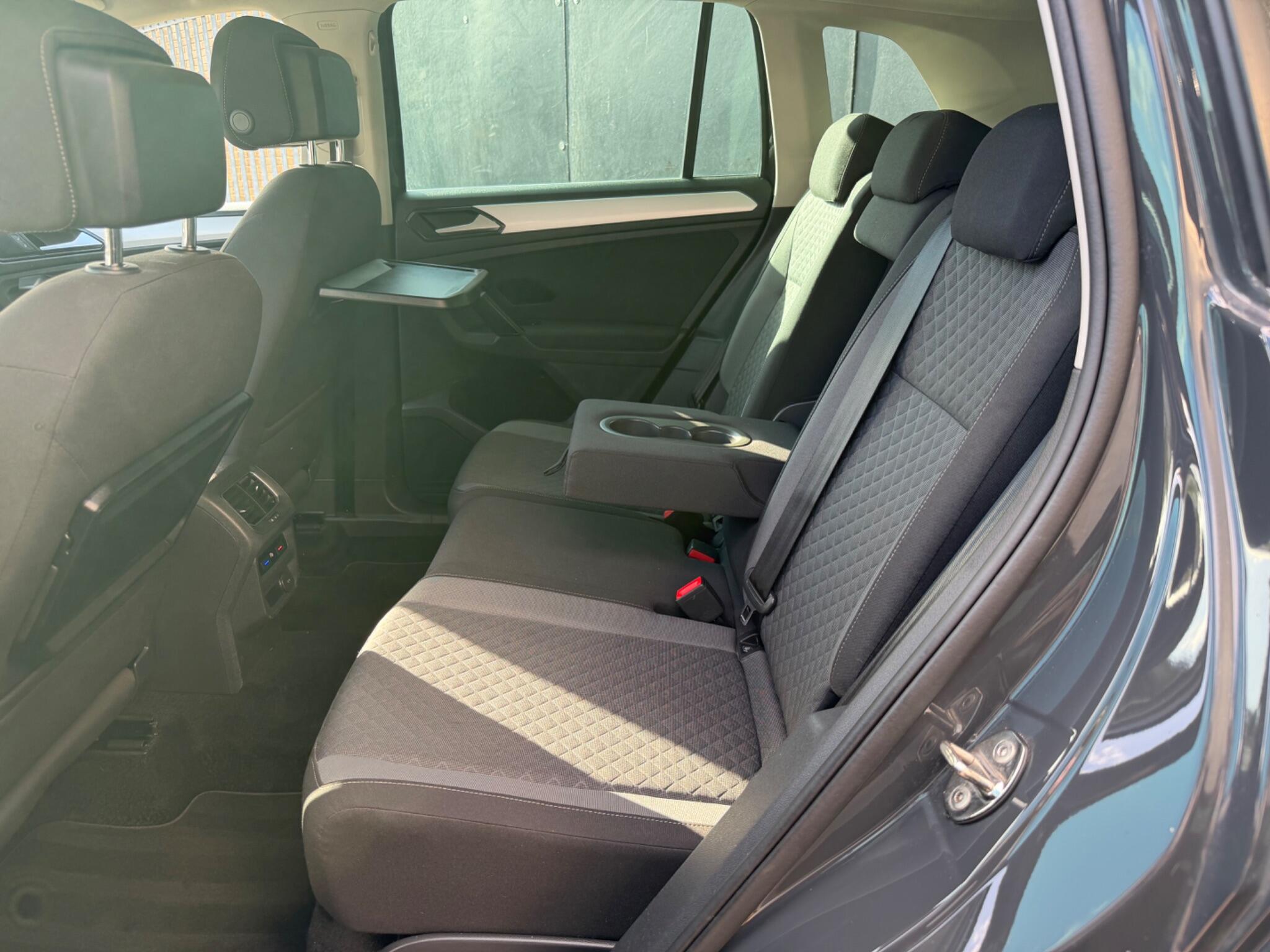 Volkswagen Tiguan view 11