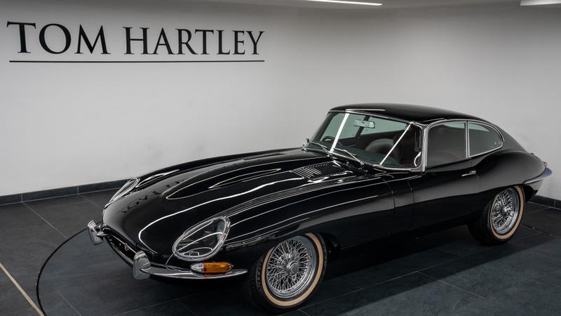 Jaguar E-Type view 17