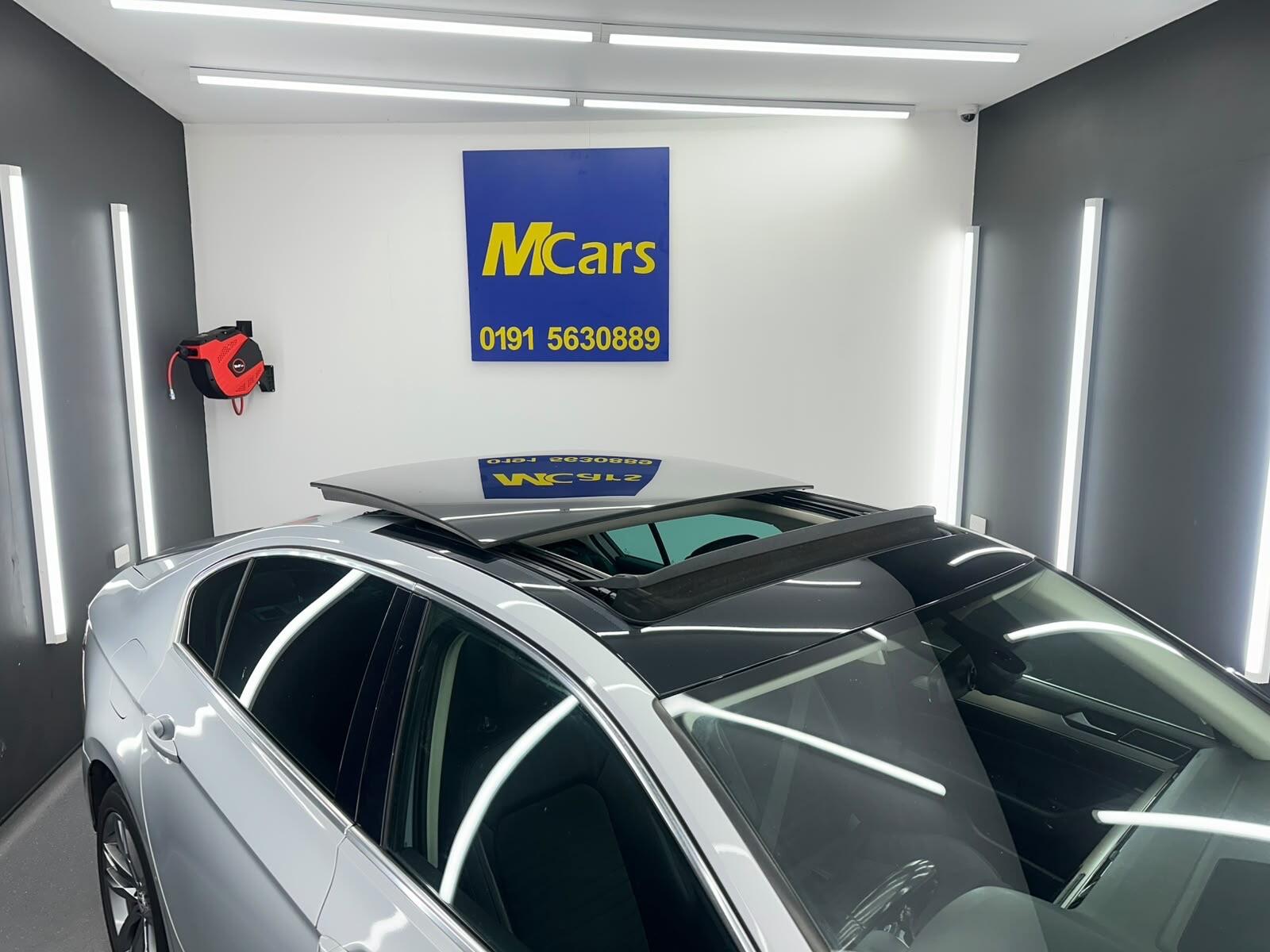 Volkswagen Passat view 15