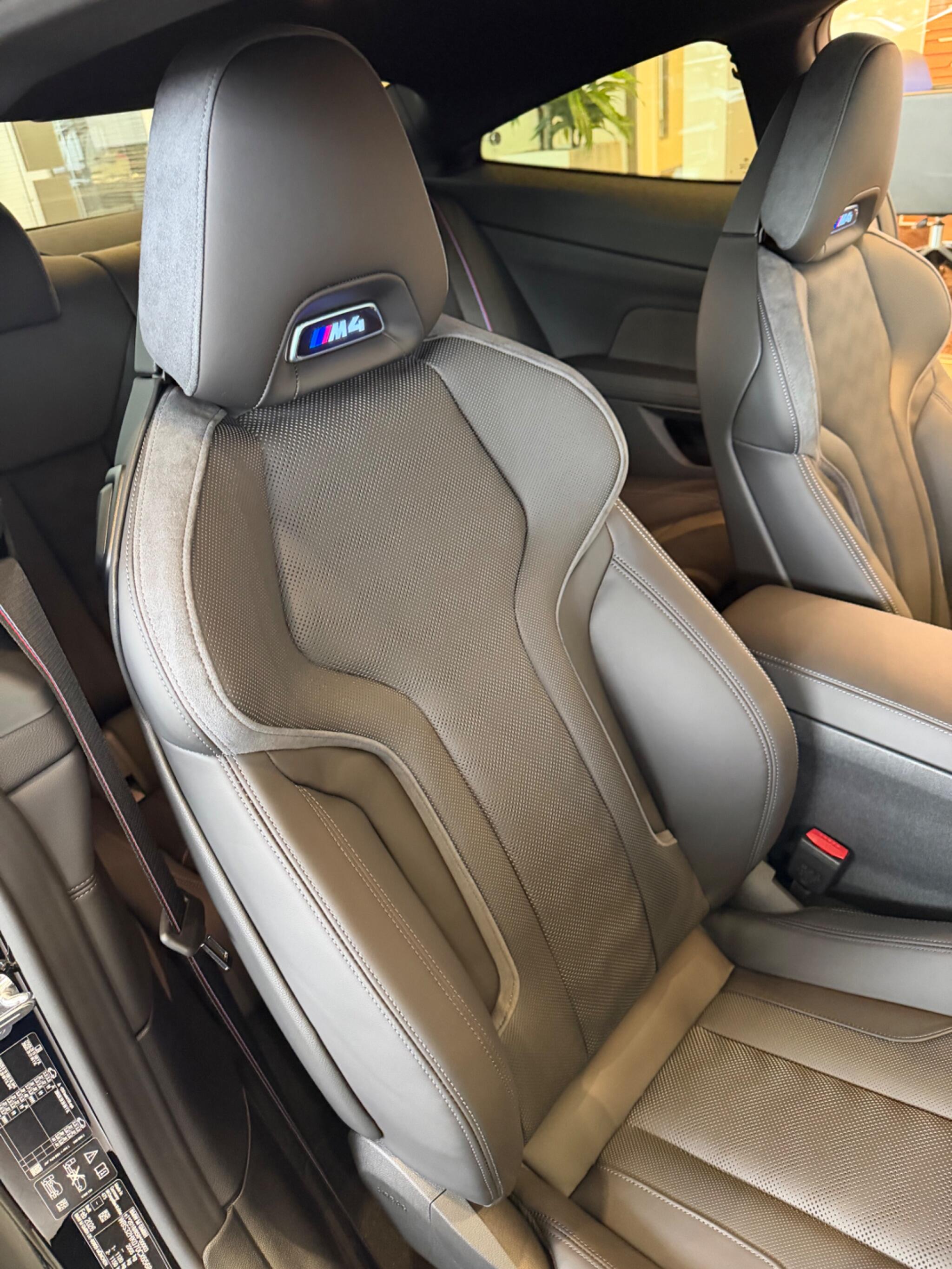 BMW M4 view 8