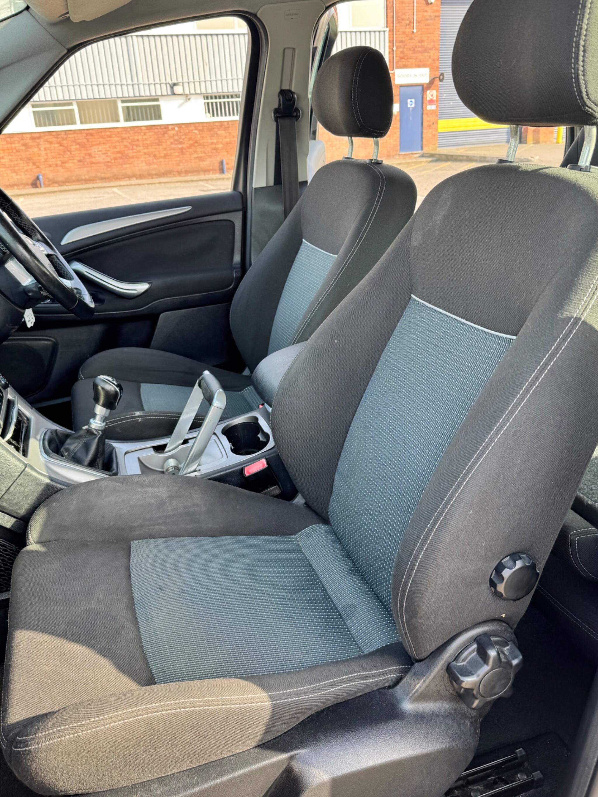 Ford S-Max view 49
