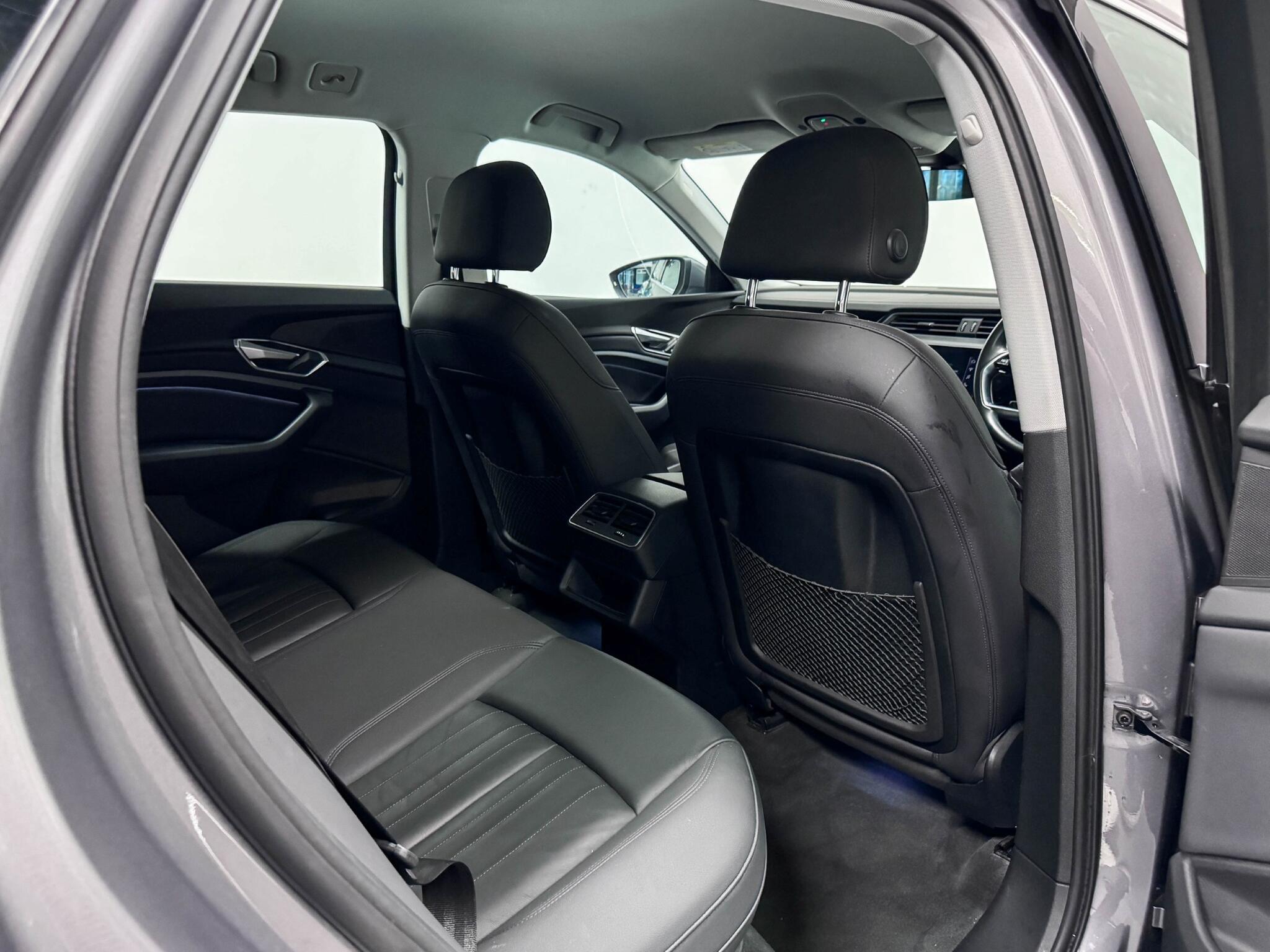 Audi E-Tron view 27
