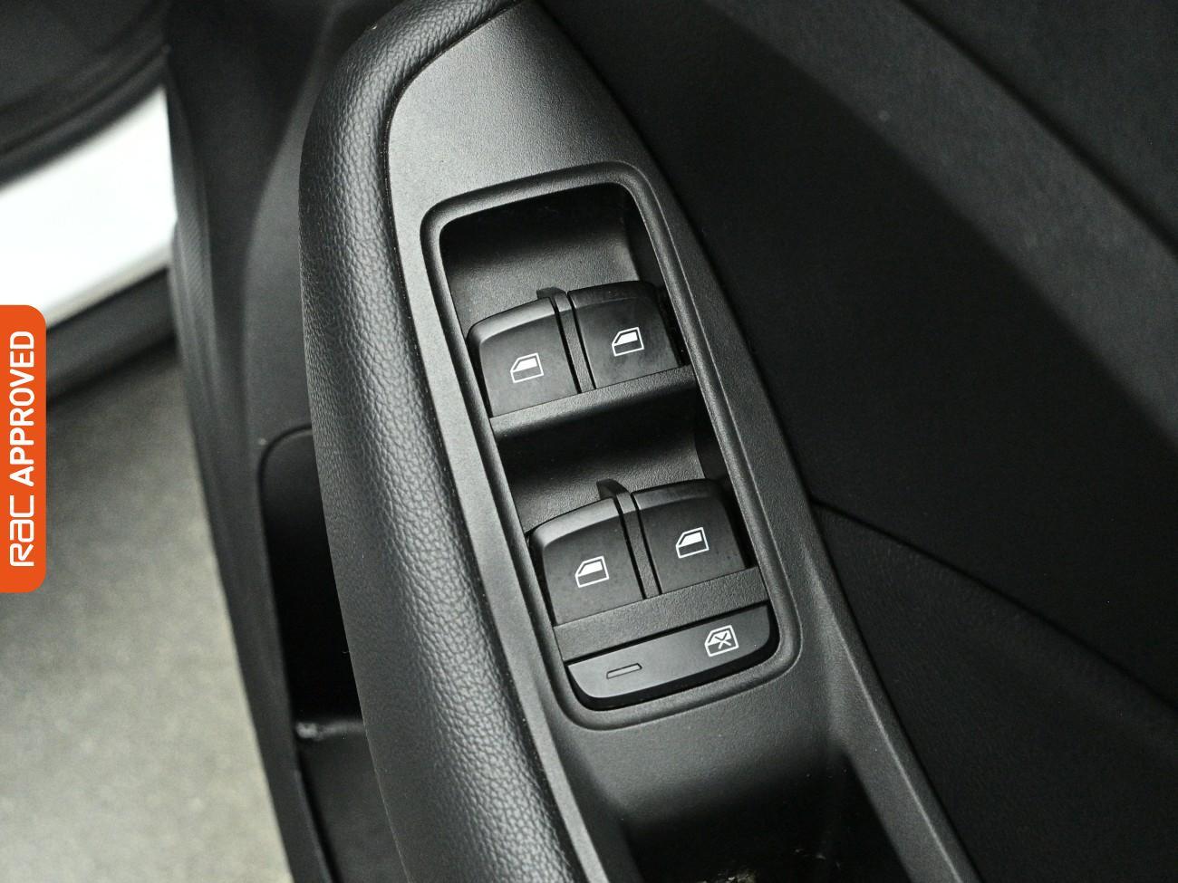 MG ZS view 26