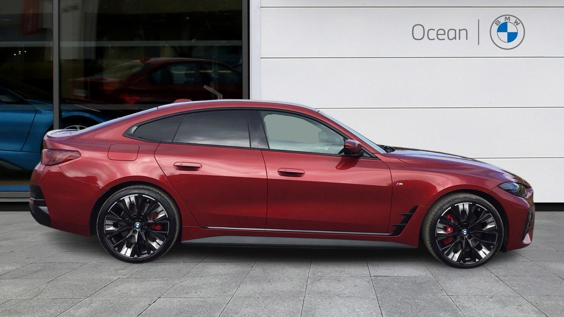 BMW i4 view 3