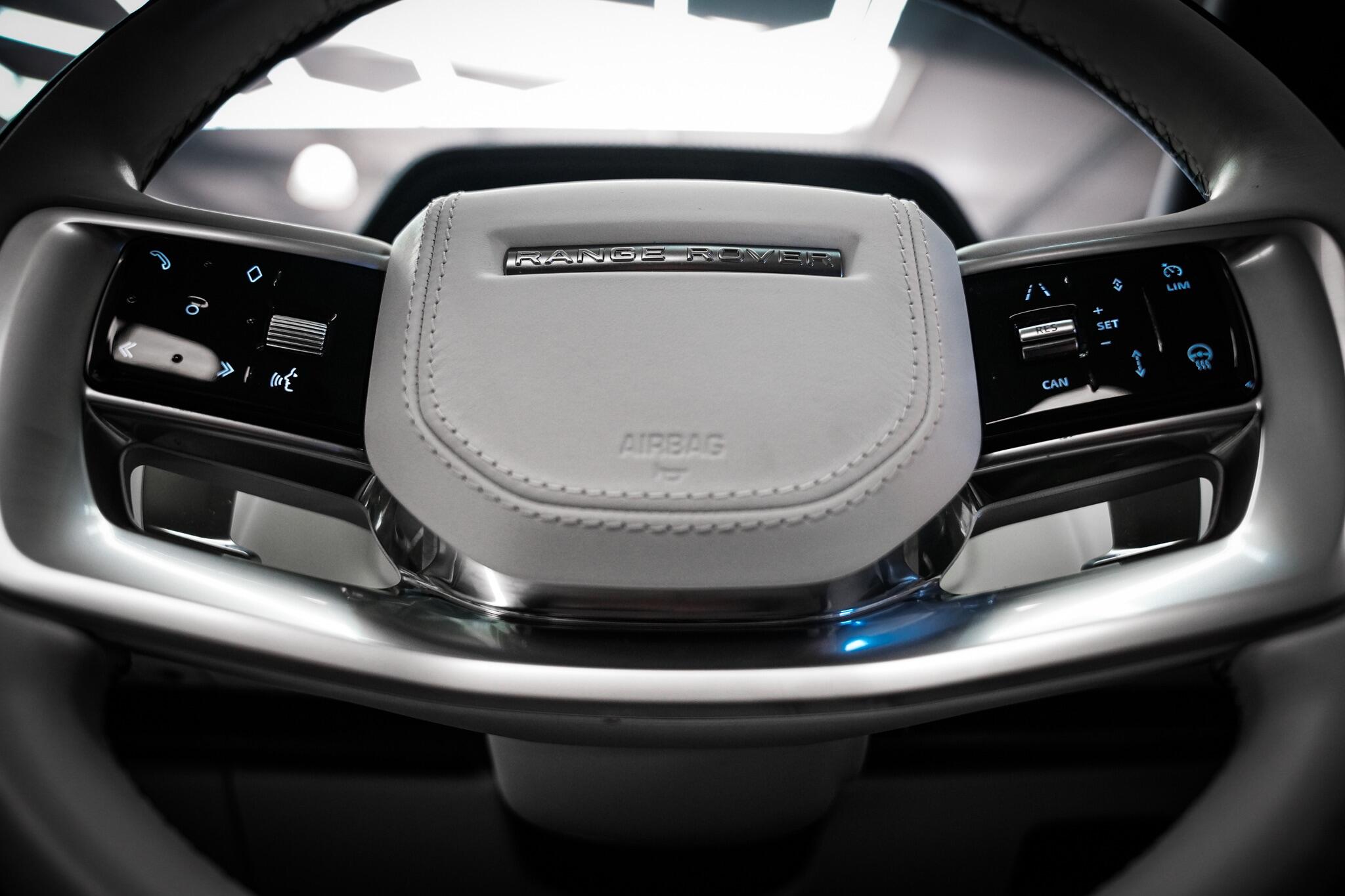 Land Rover Range Rover view 40