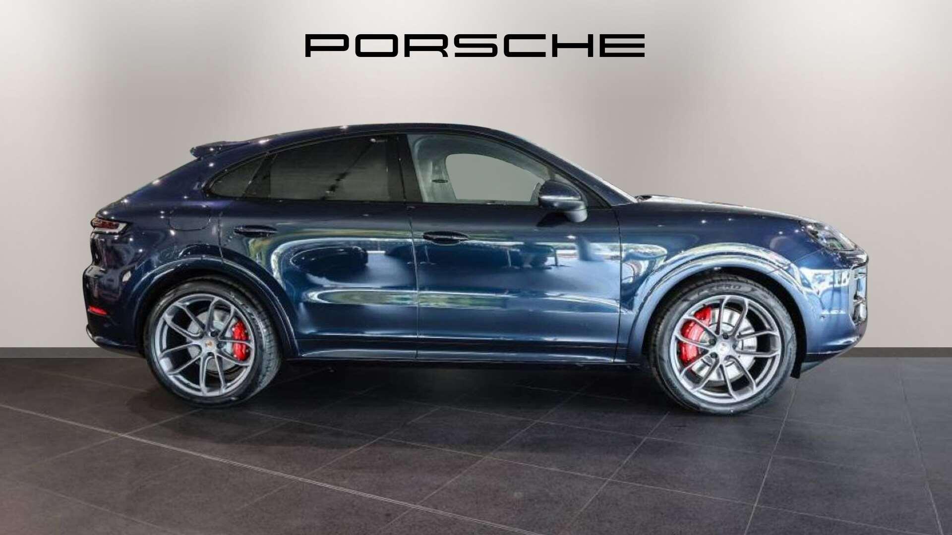 Porsche Cayenne view 5