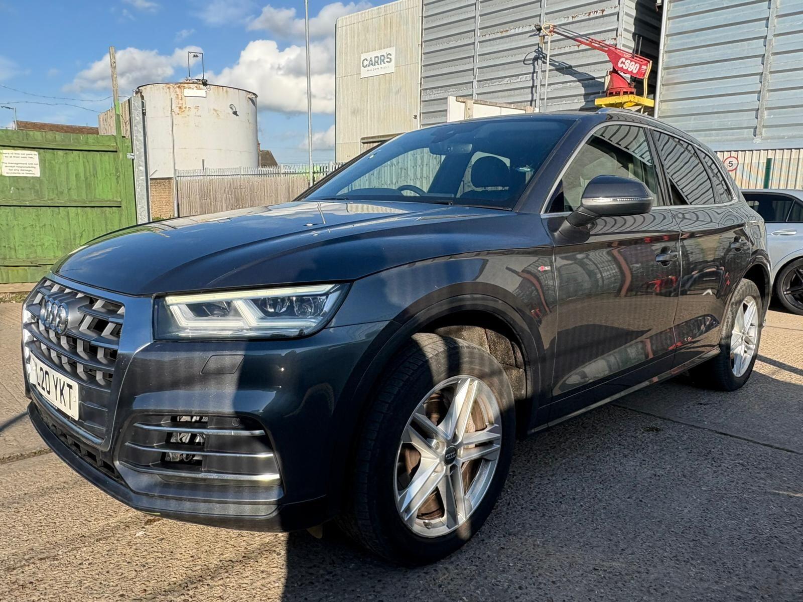 Audi Q5 view 5