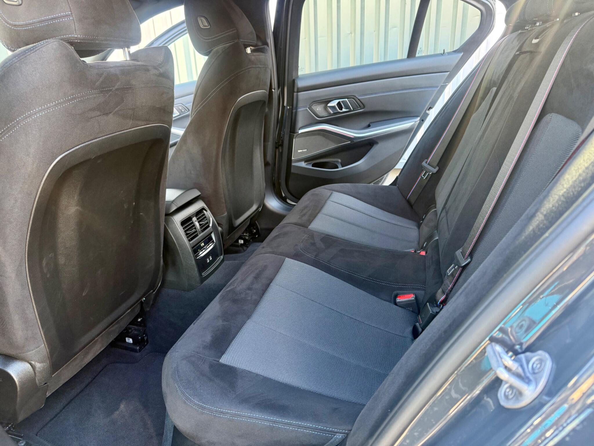 BMW 3 Series view 12