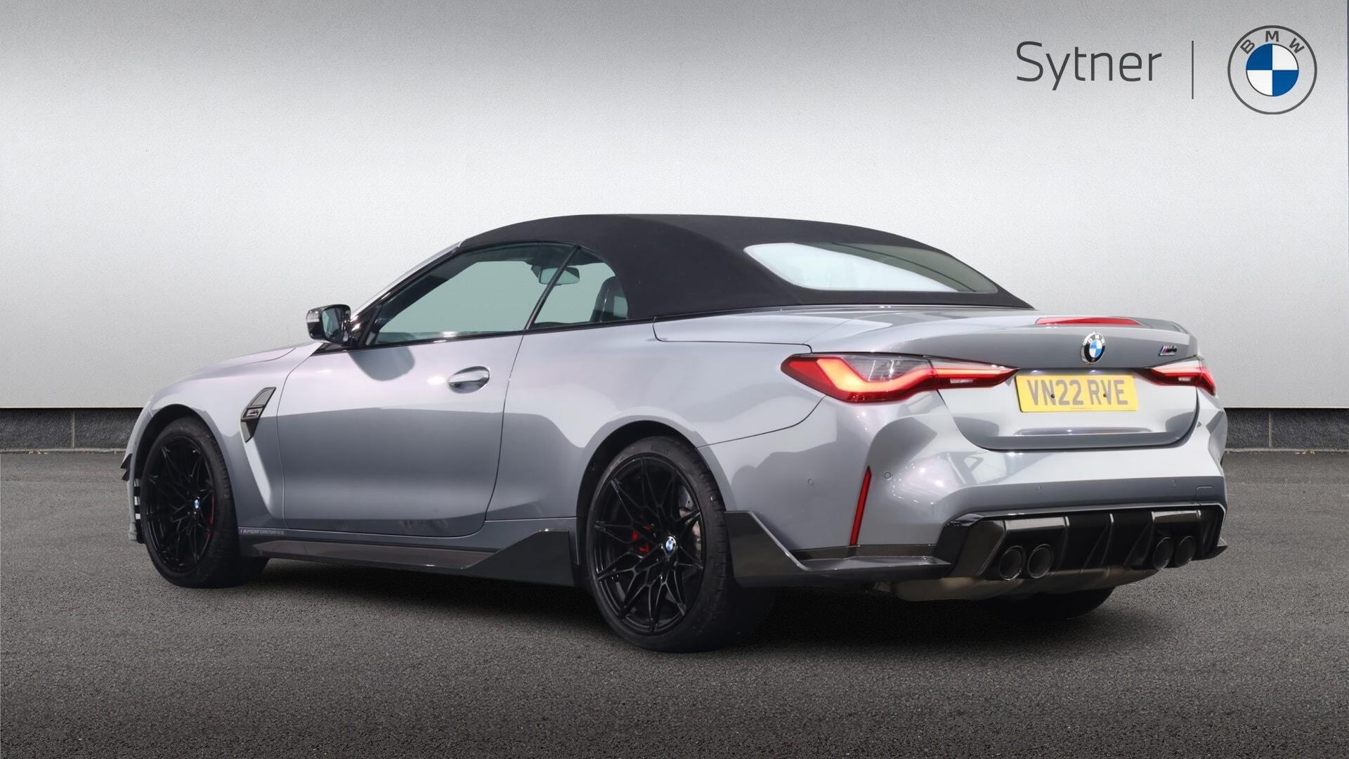 BMW M4 view 4