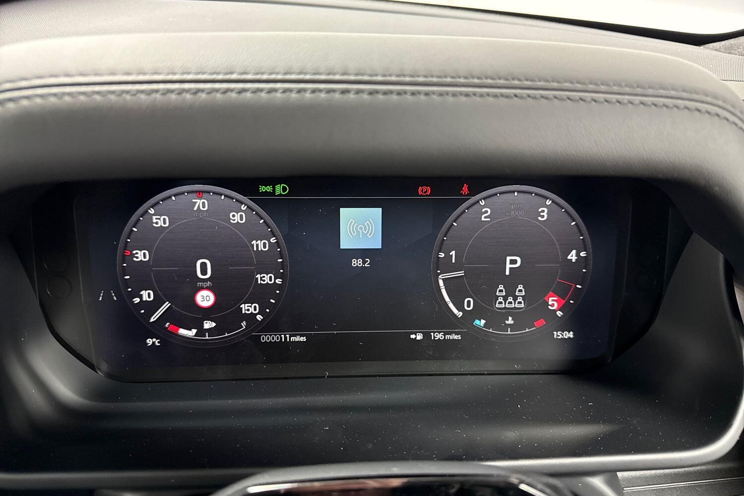 Land Rover Defender view 10