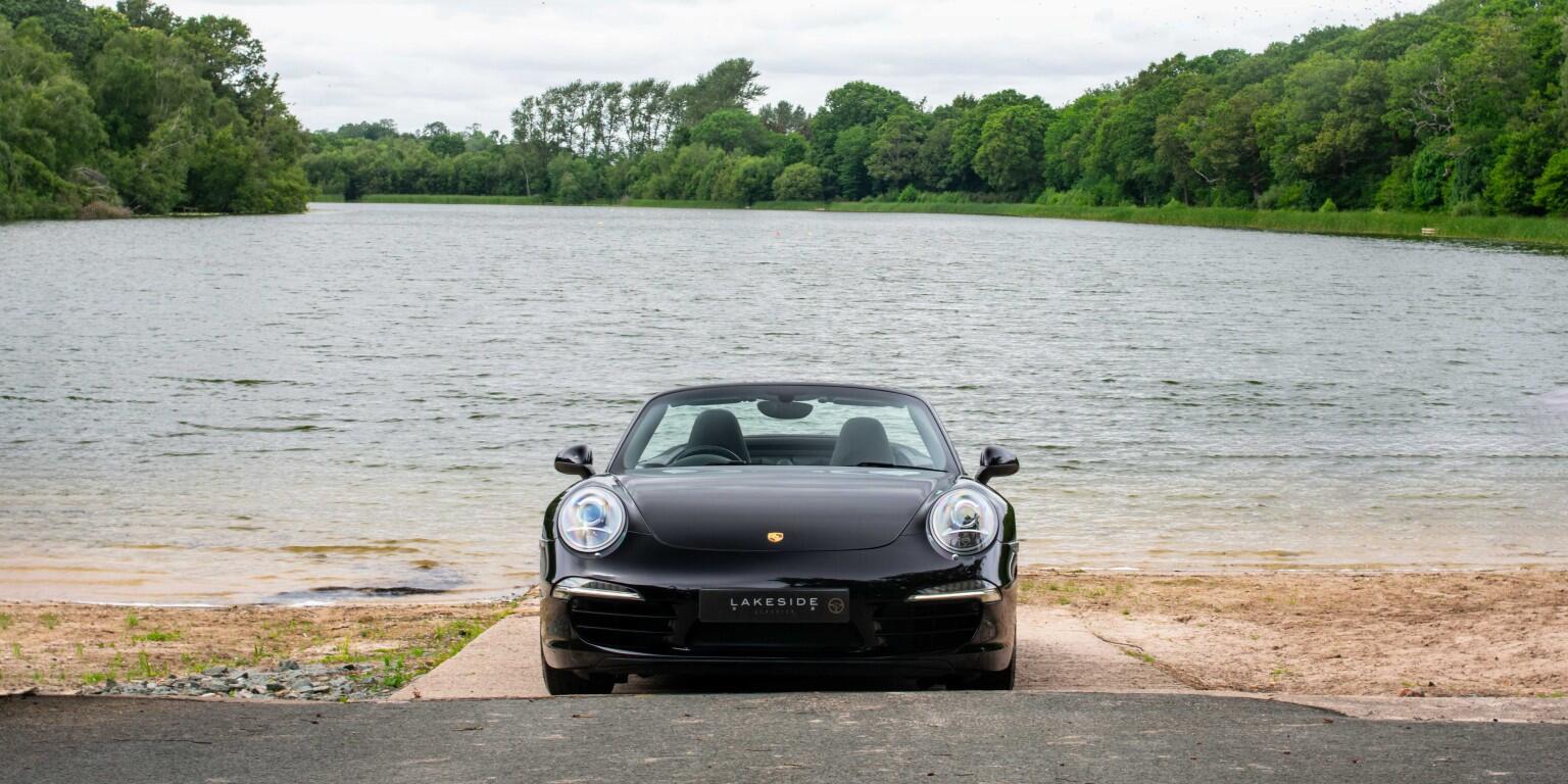 Porsche 911 view 2