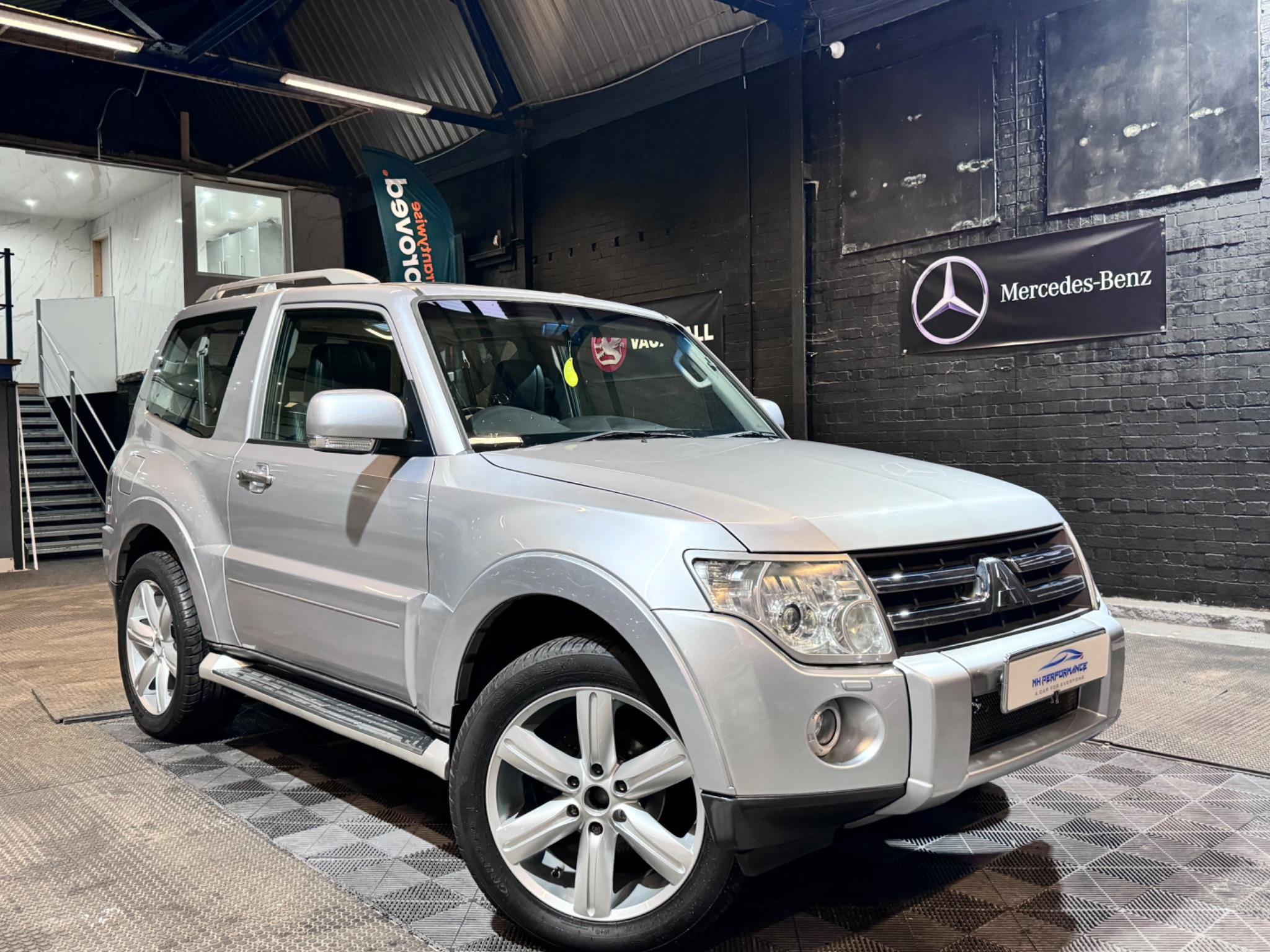 Mitsubishi Shogun view 15