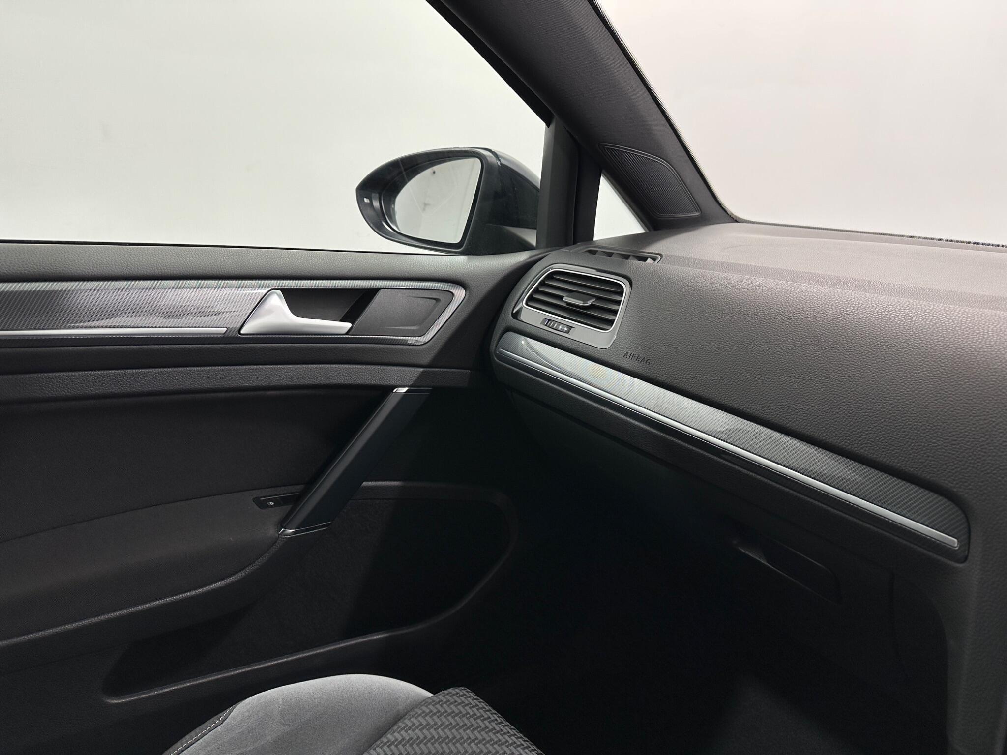 Volkswagen Golf view 28