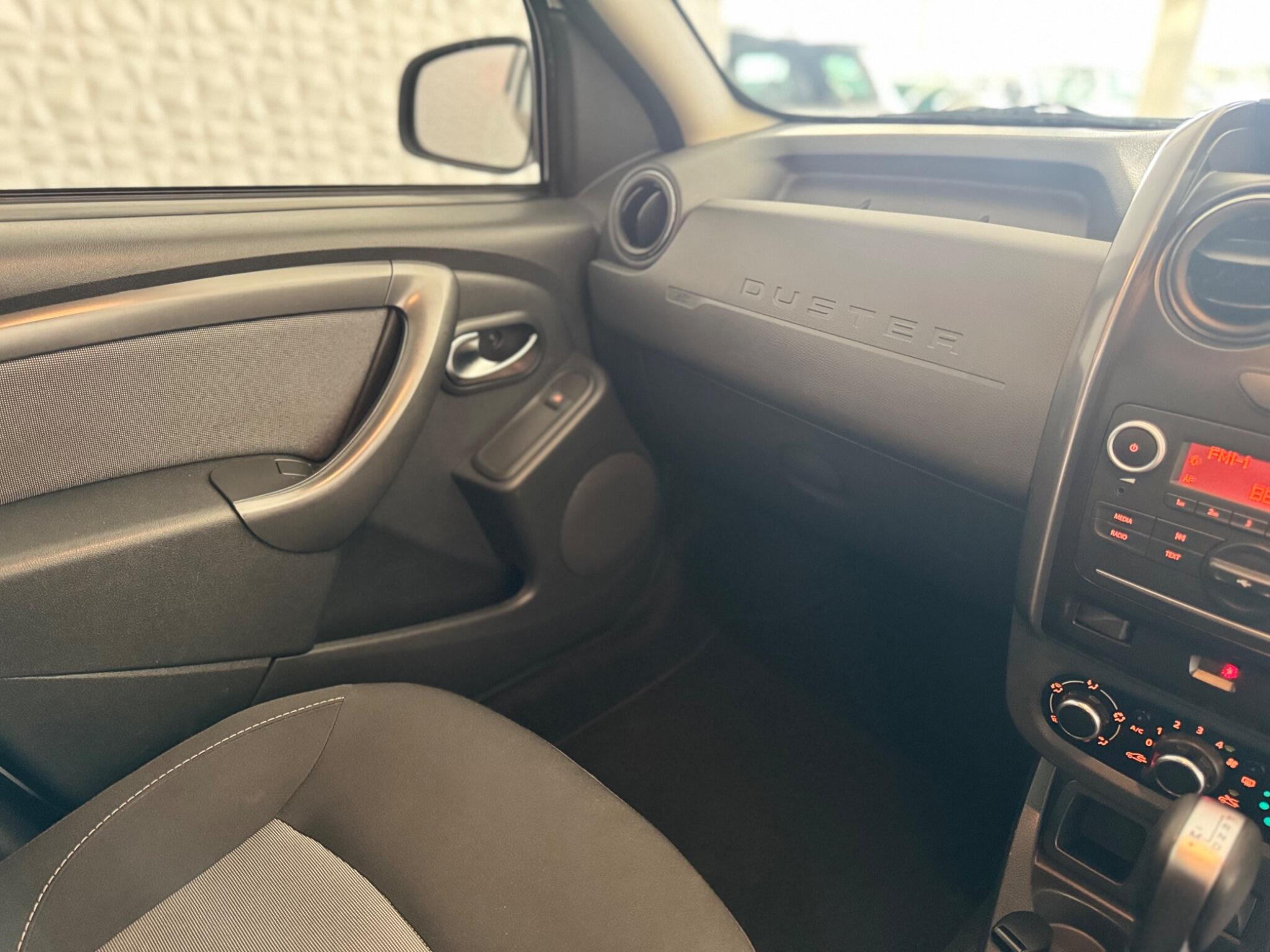 Dacia Duster view 33