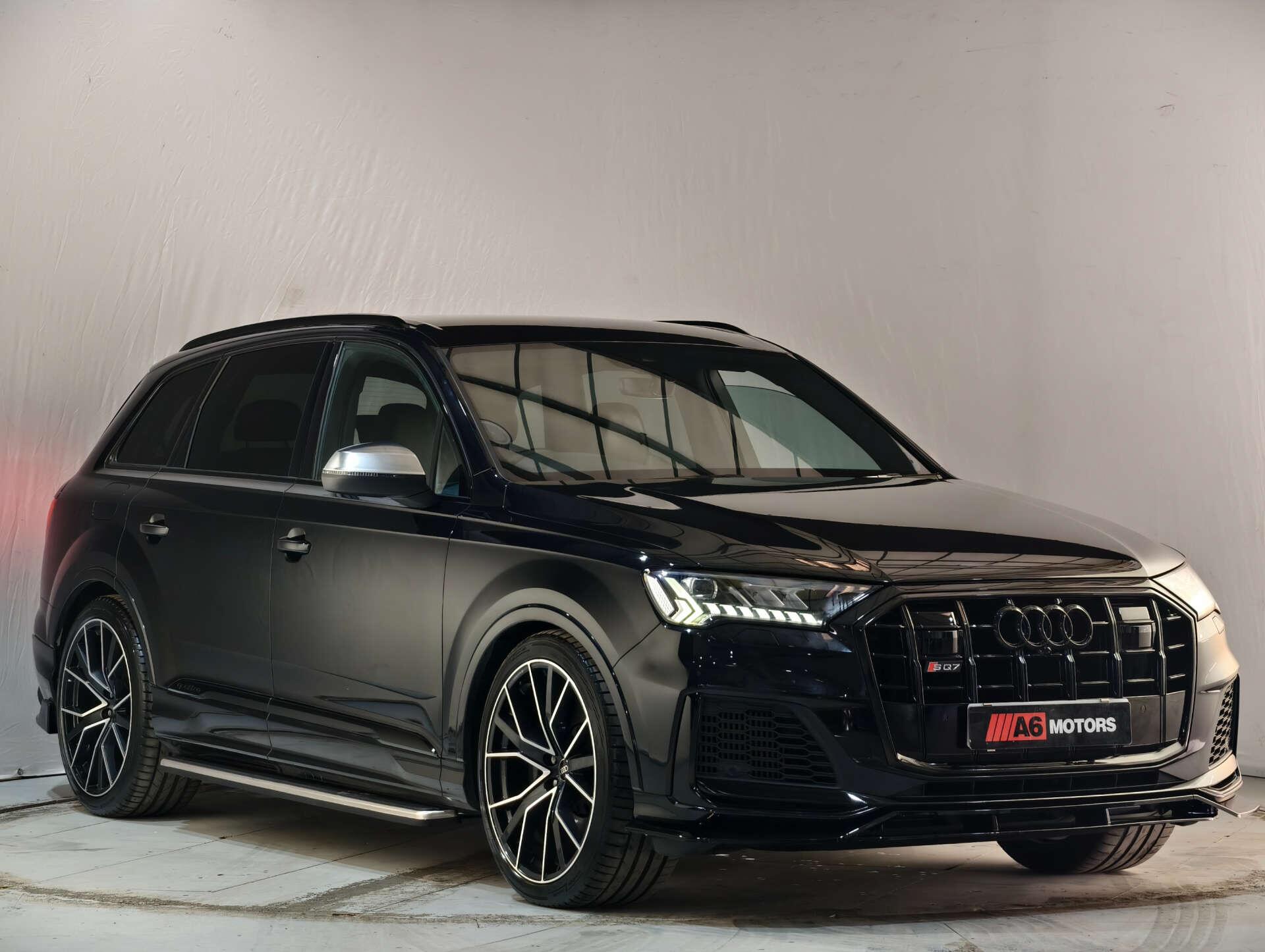 Audi SQ7 view 10